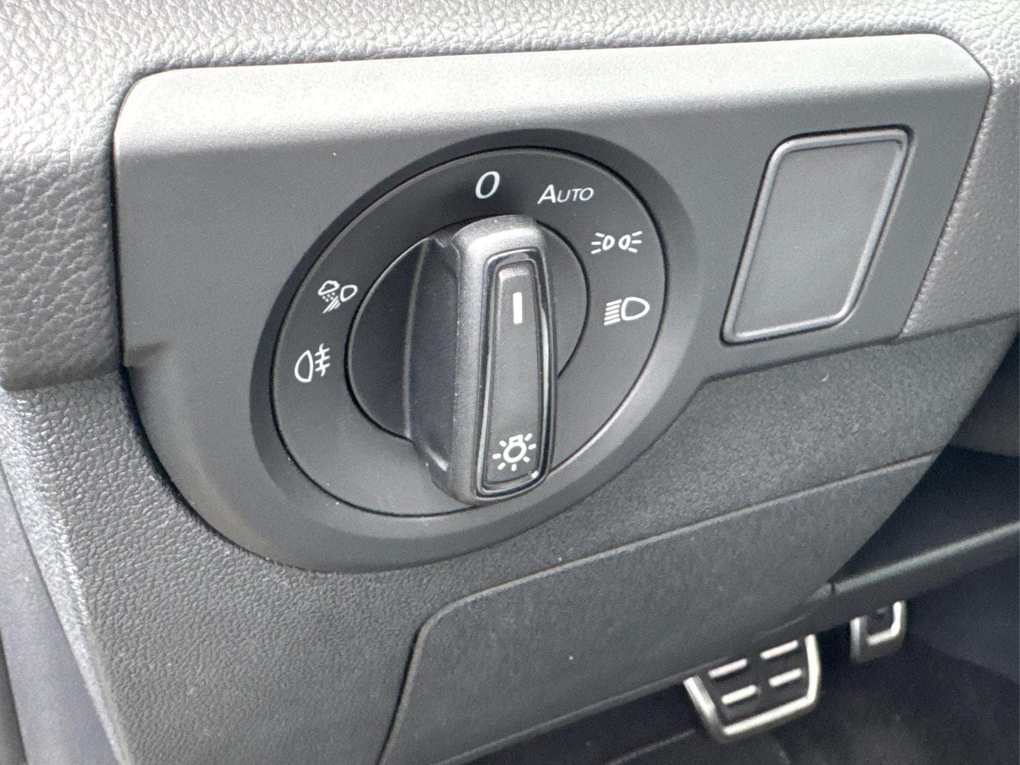 VW T-Cross R-Line Limited (2026) - Photo 11