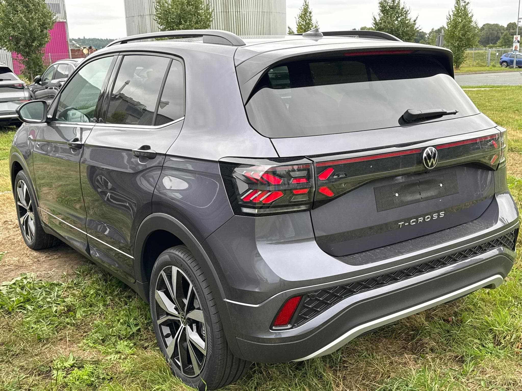 VW T-Cross R-Line Limited (2026) - Photo 6