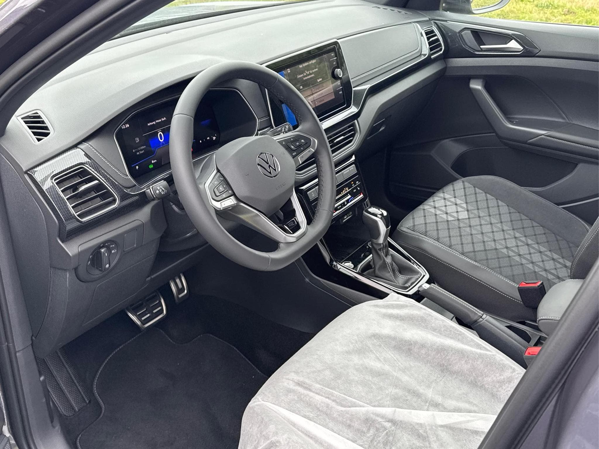 VW T-Cross R-Line Limited (2026) - Photo 9