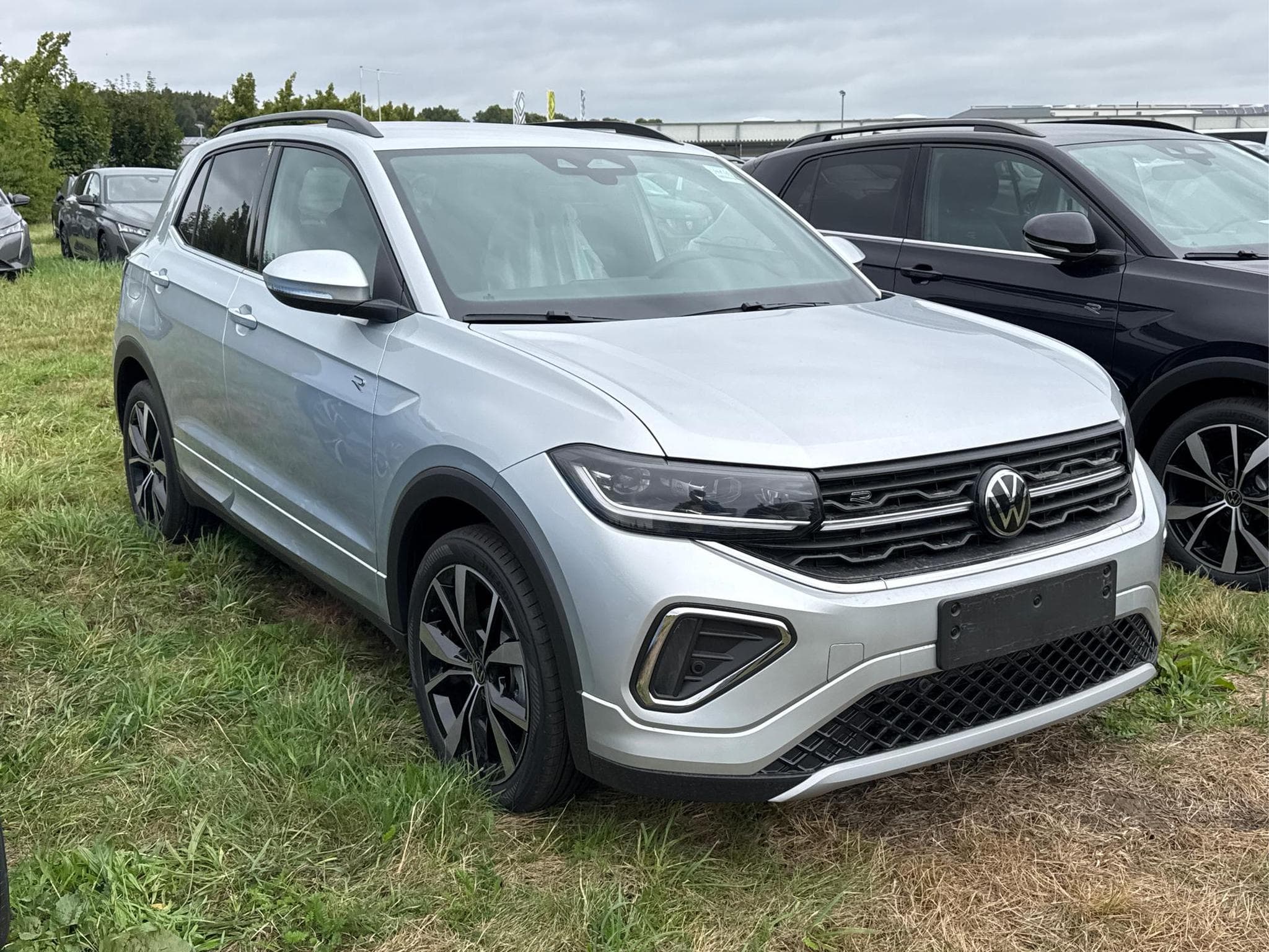 VW T-Cross R-Line Limited (2026) - Photo 3