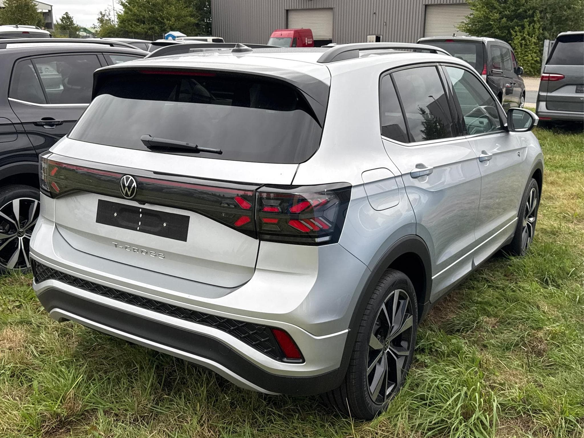 VW T-Cross R-Line Limited (2026) - Photo 4