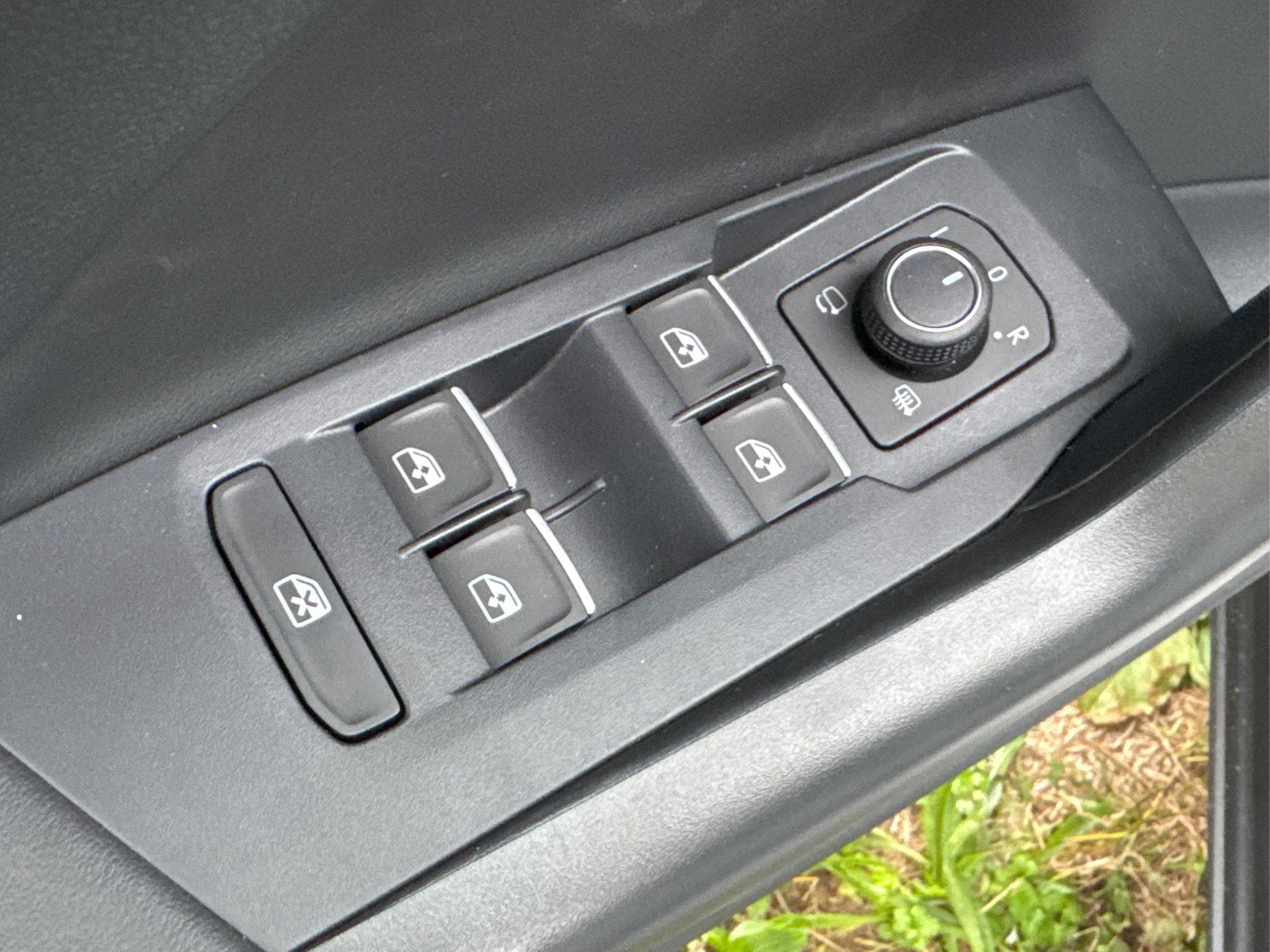 VW T-Cross R-Line Limited (2026) - Photo 9