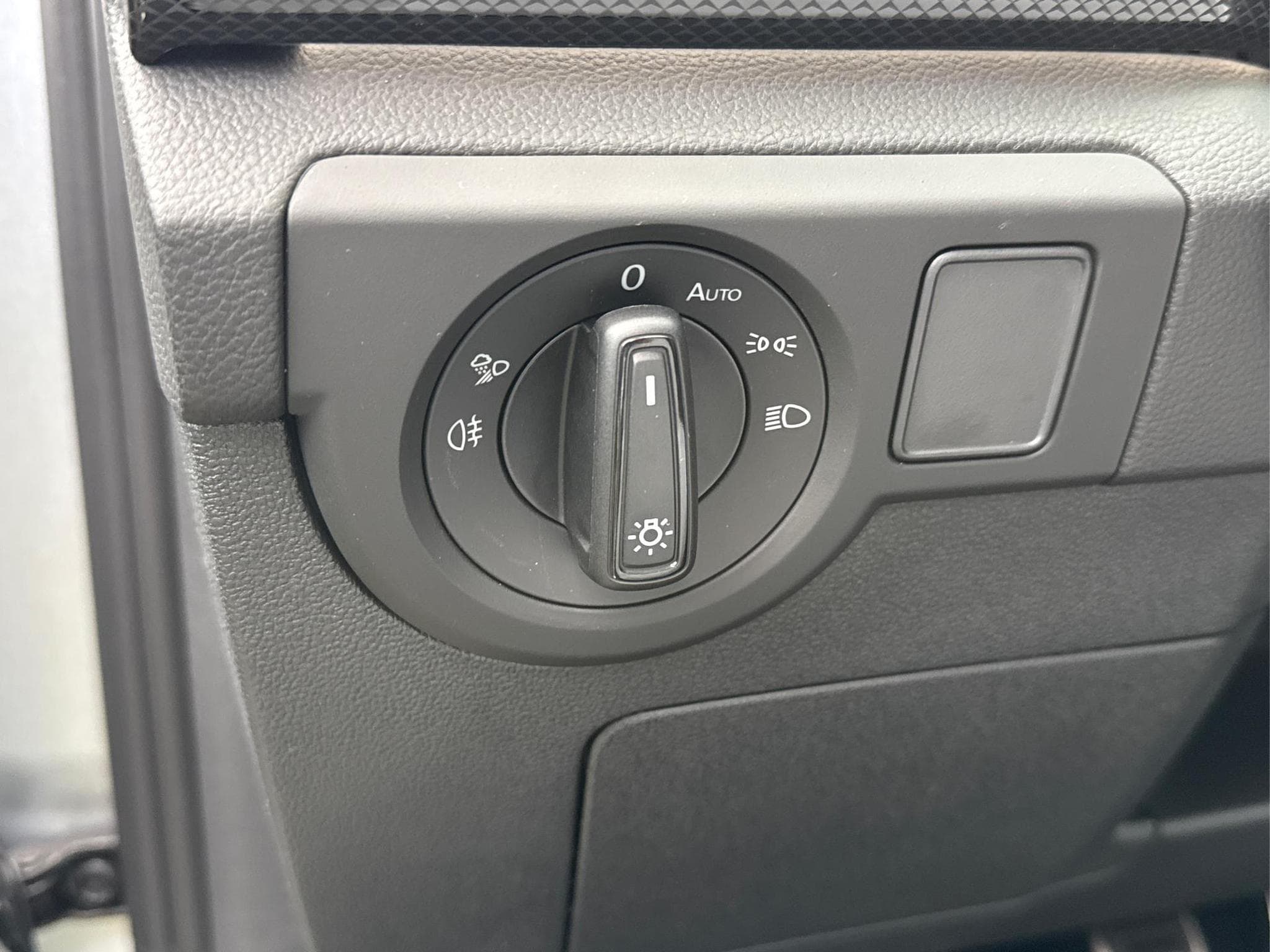 VW T-Cross R-Line Limited (2026) - Photo 10