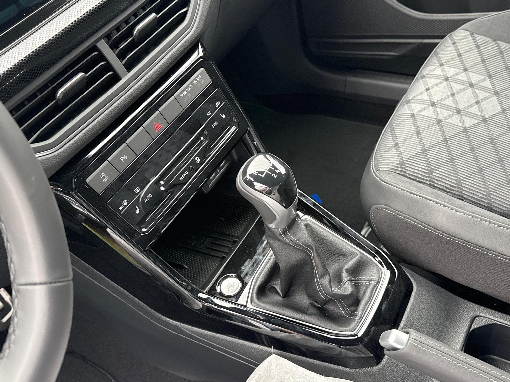 VW T-Cross R-Line Limited (2026) - Photo 10