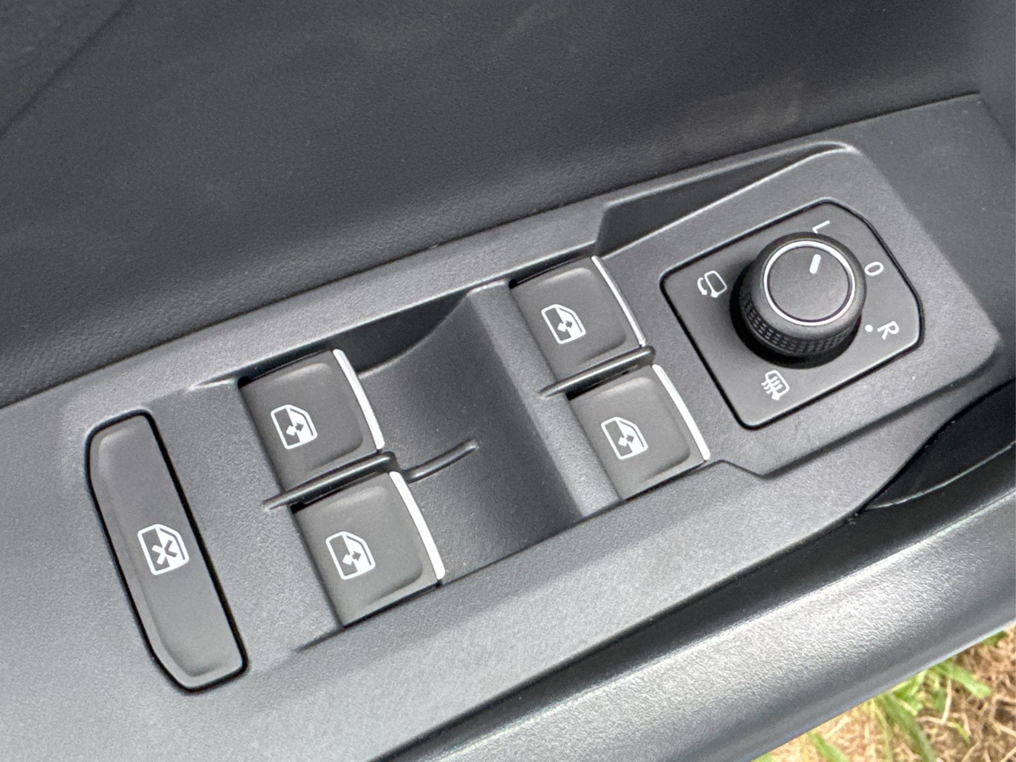 VW T-Cross R-Line Limited (2026) - Photo 11
