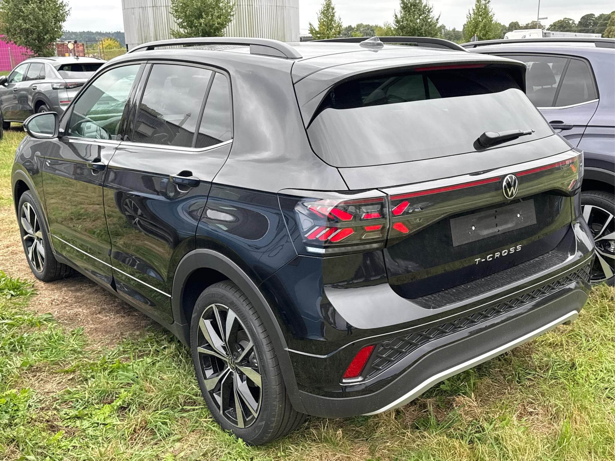 VW T-Cross R-Line Limited (2026) - Photo 6
