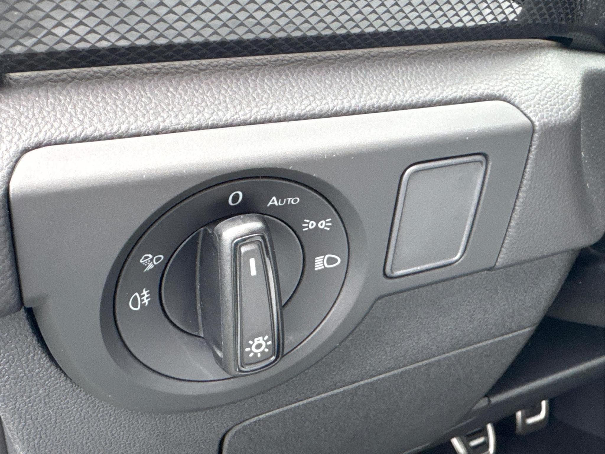 VW T-Cross R-Line Limited (2026) - Photo 14