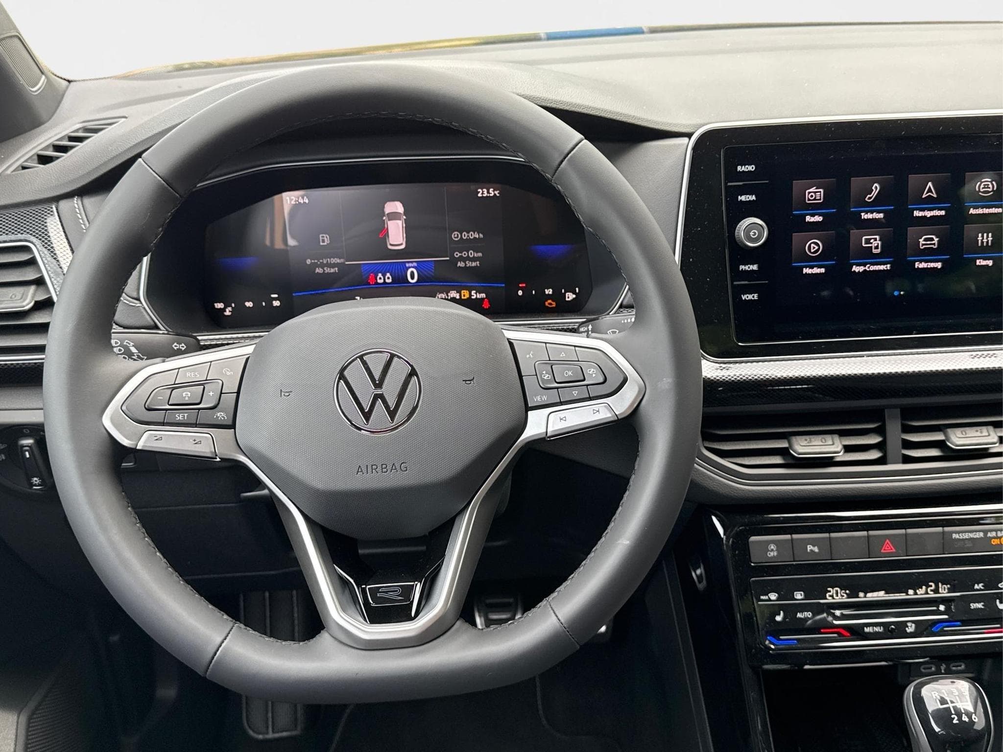 VW T-Cross R-Line Limited (2026) - Photo 12