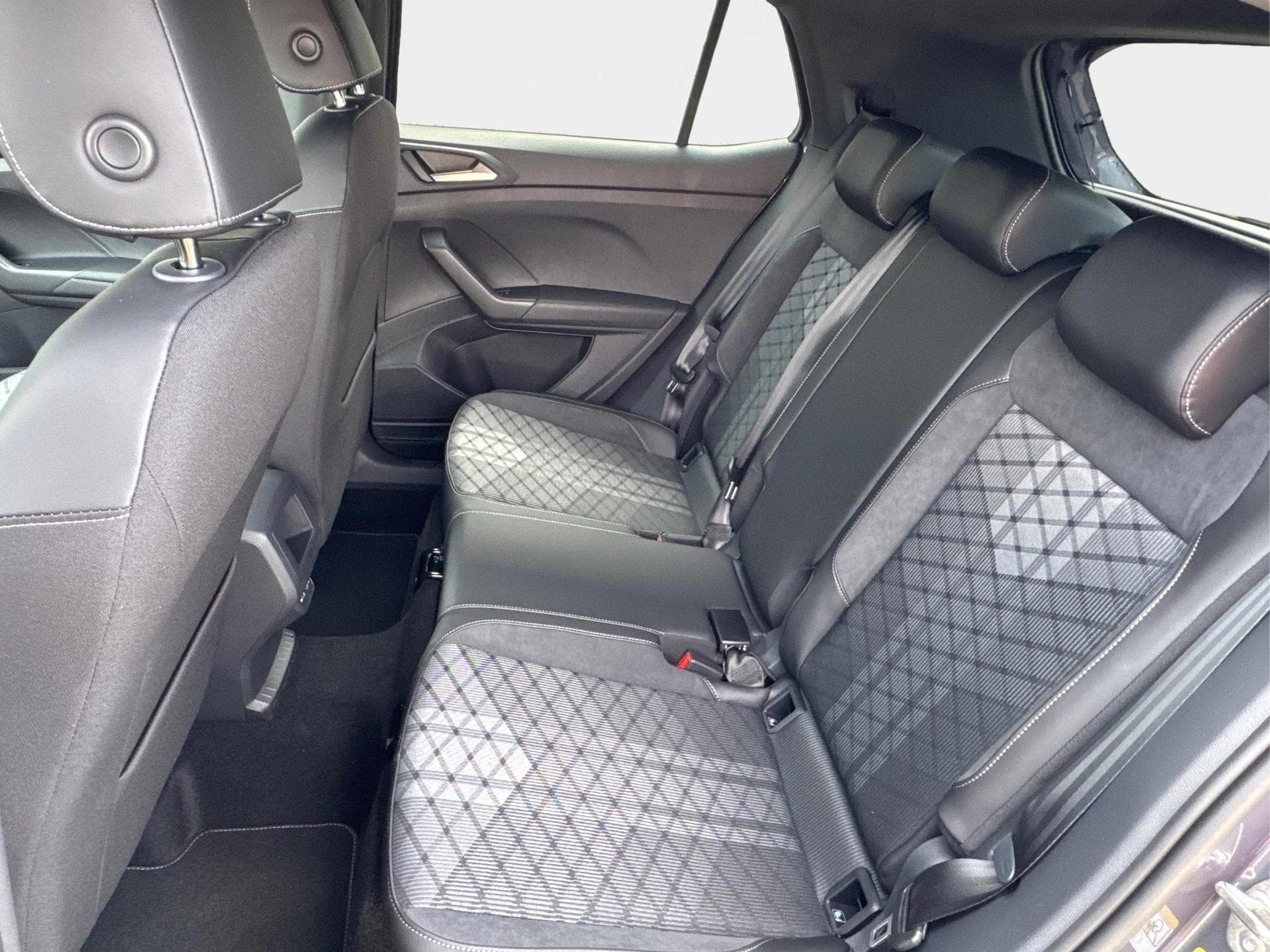 VW T-Cross R-Line Limited (2026) - Photo 18