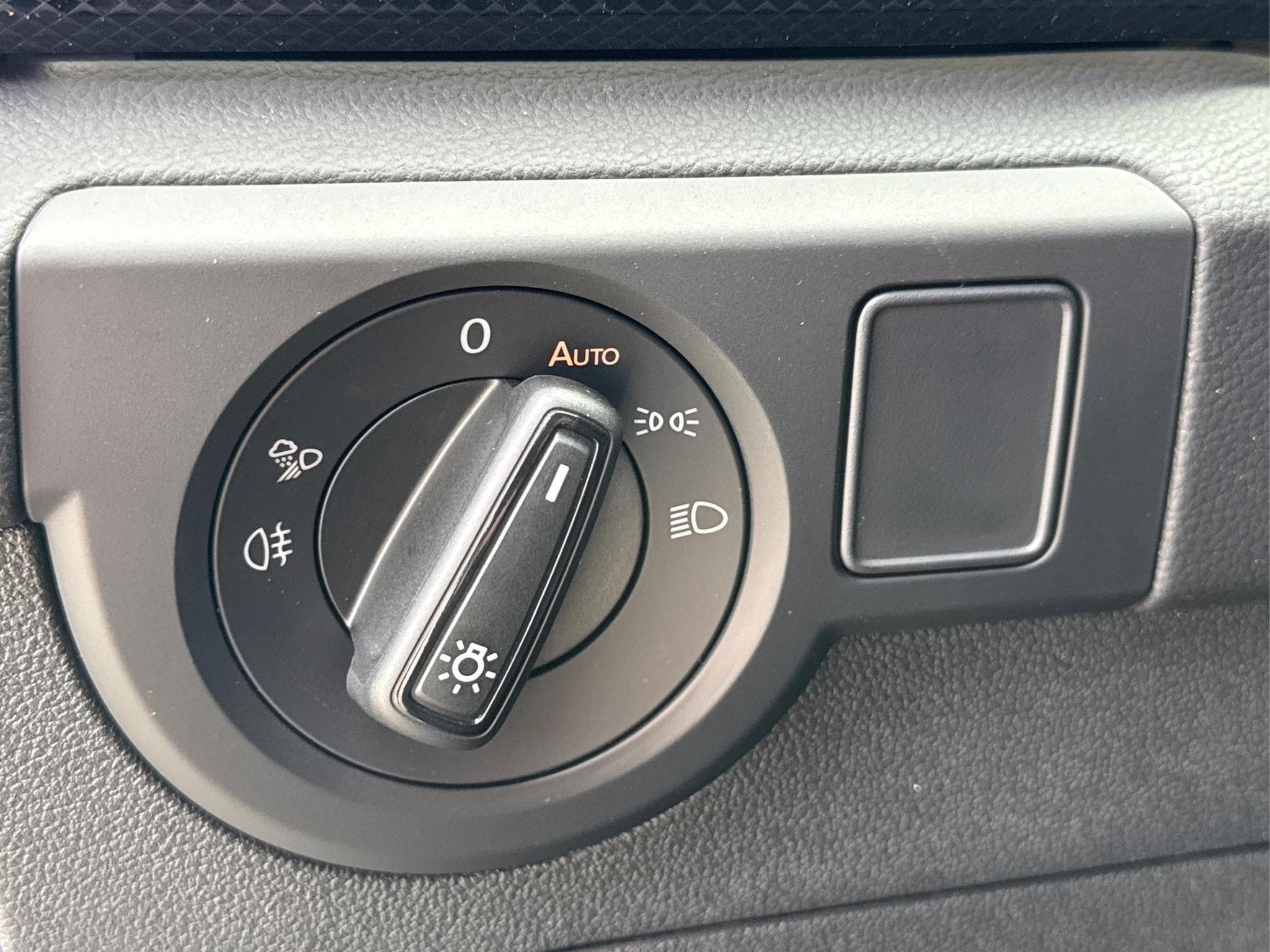 VW T-Cross R-Line Limited (2026) - Photo 21