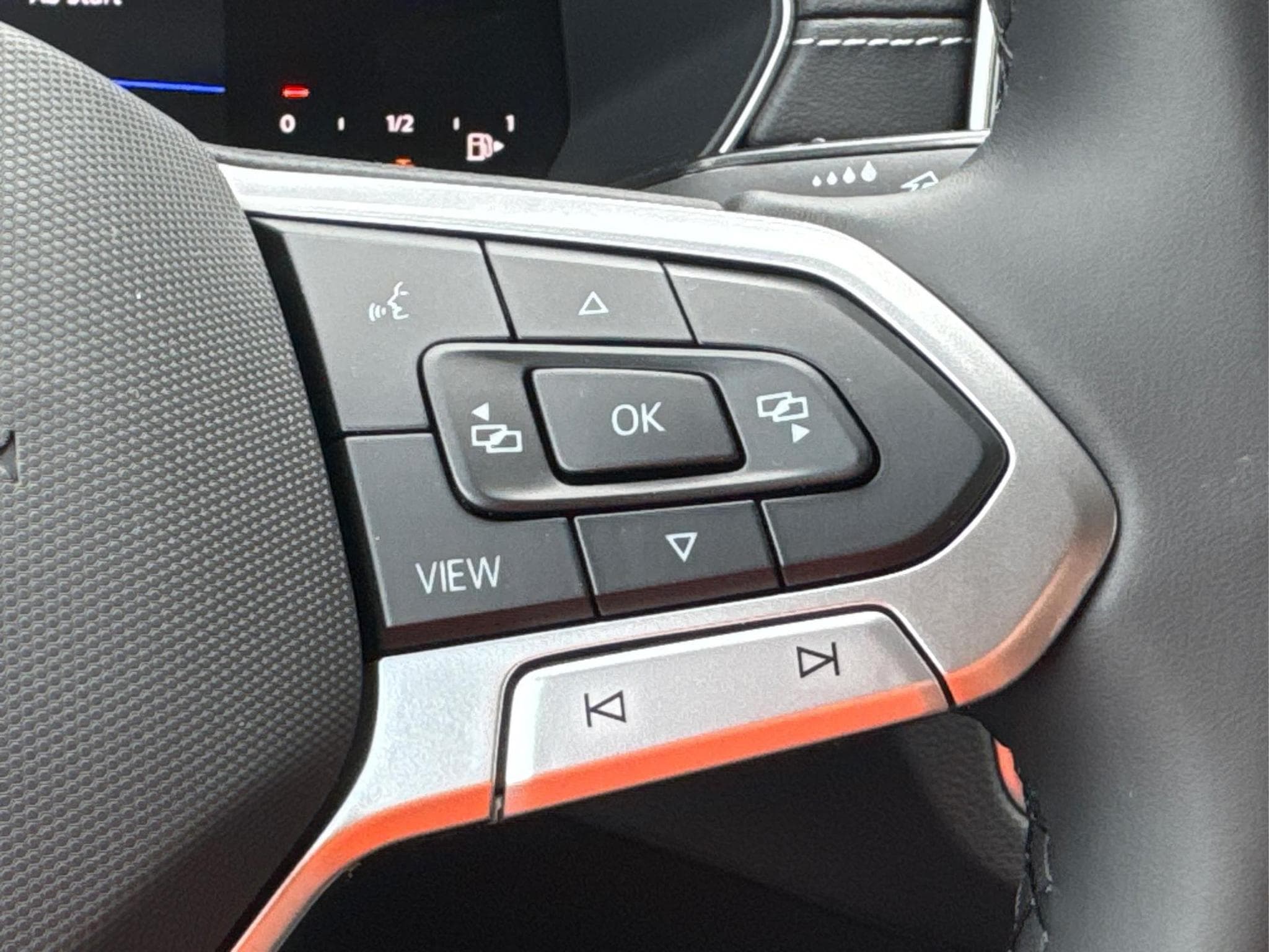 VW T-Cross R-Line Limited (2026) - Photo 24