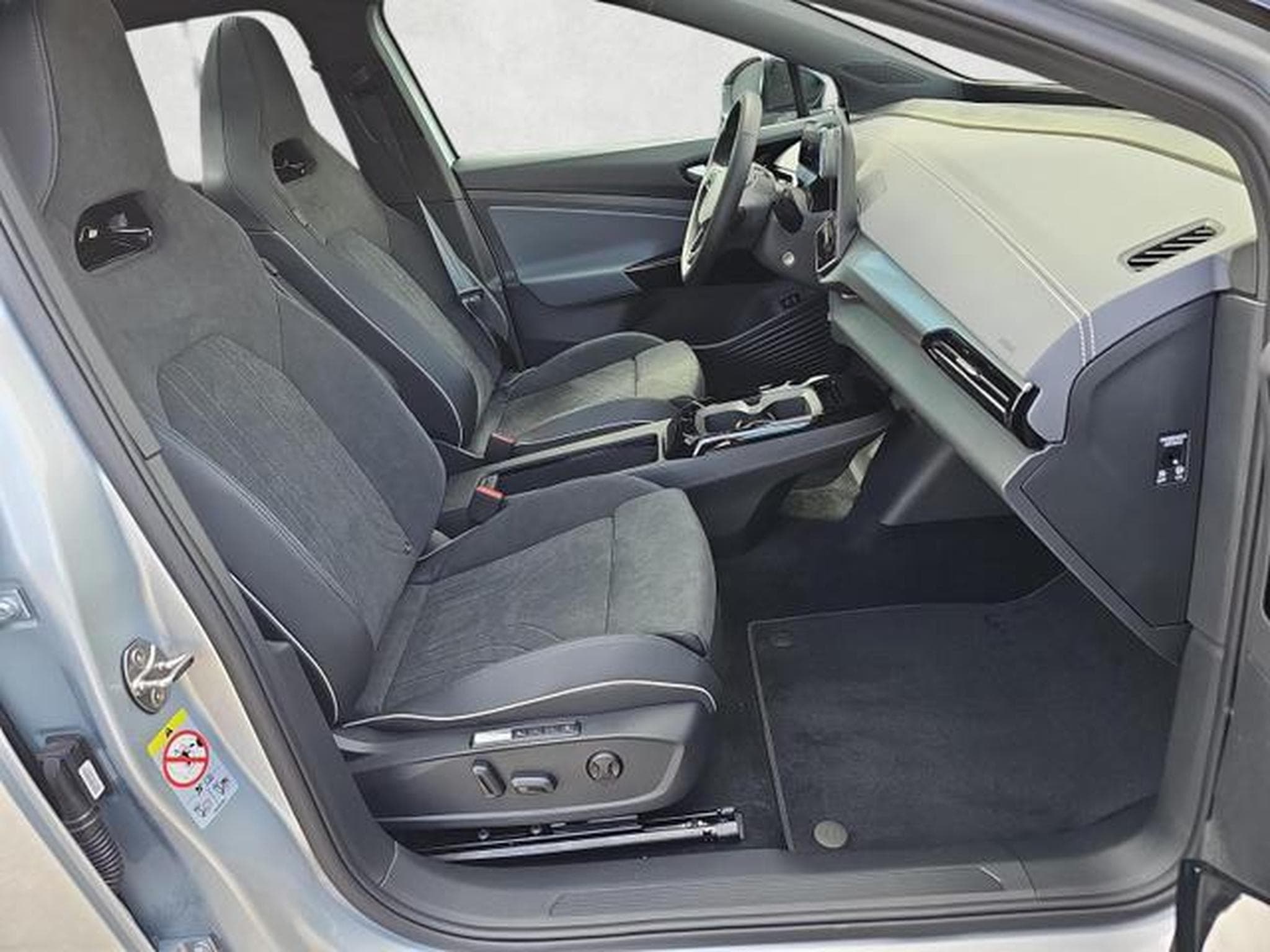 VW ID.4 Pro 210 kW mit Infotainment-Paket (2026) - Photo 10