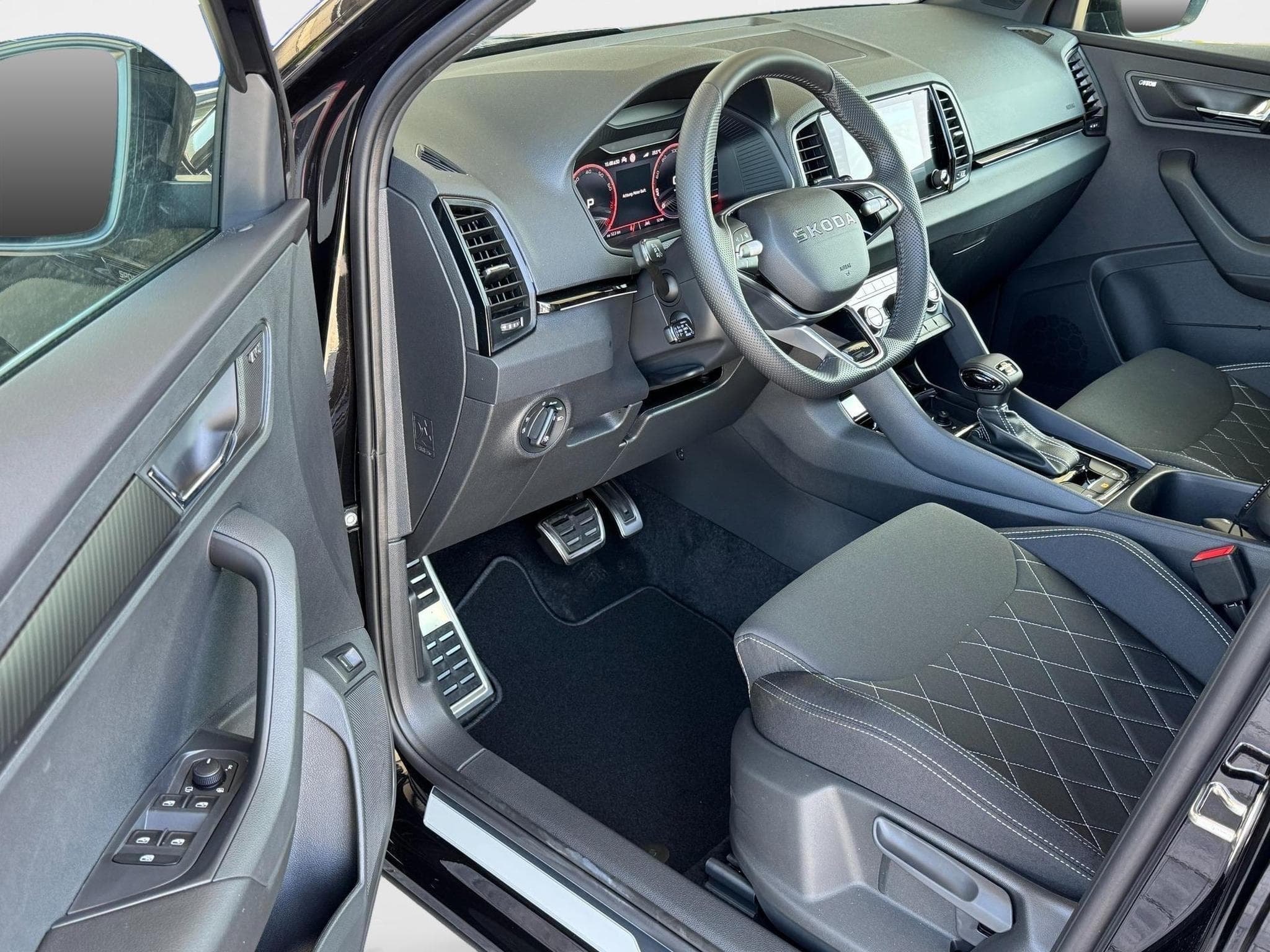 Skoda Karoq Sportline (2026) - Photo 9