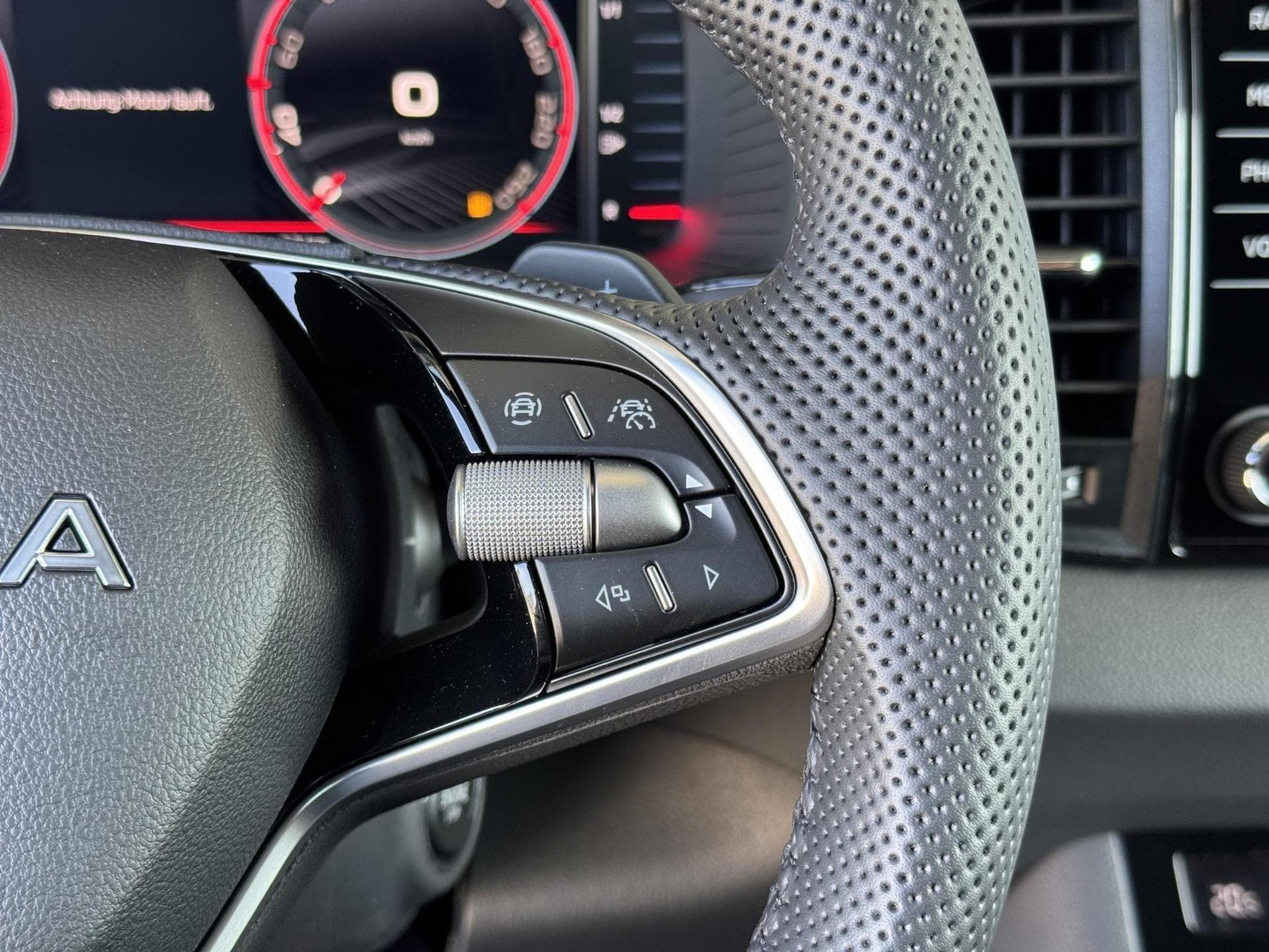 Skoda Karoq Sportline (2026) - Photo 12