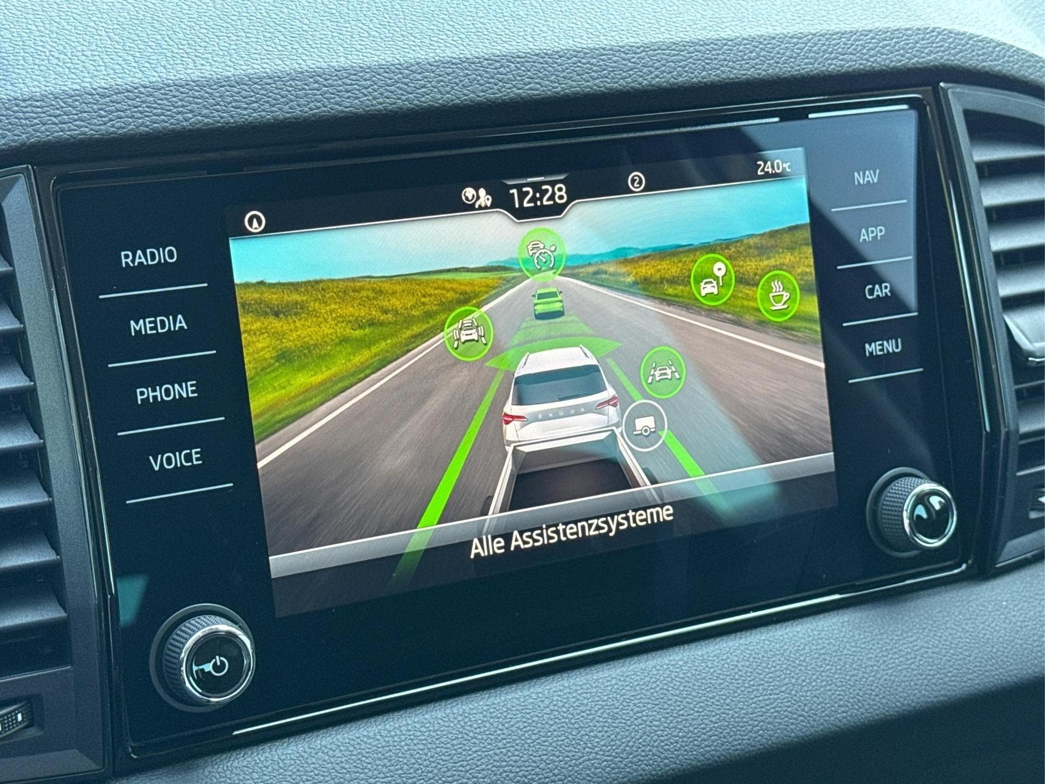 Skoda Karoq Selection (2026) - Photo 24