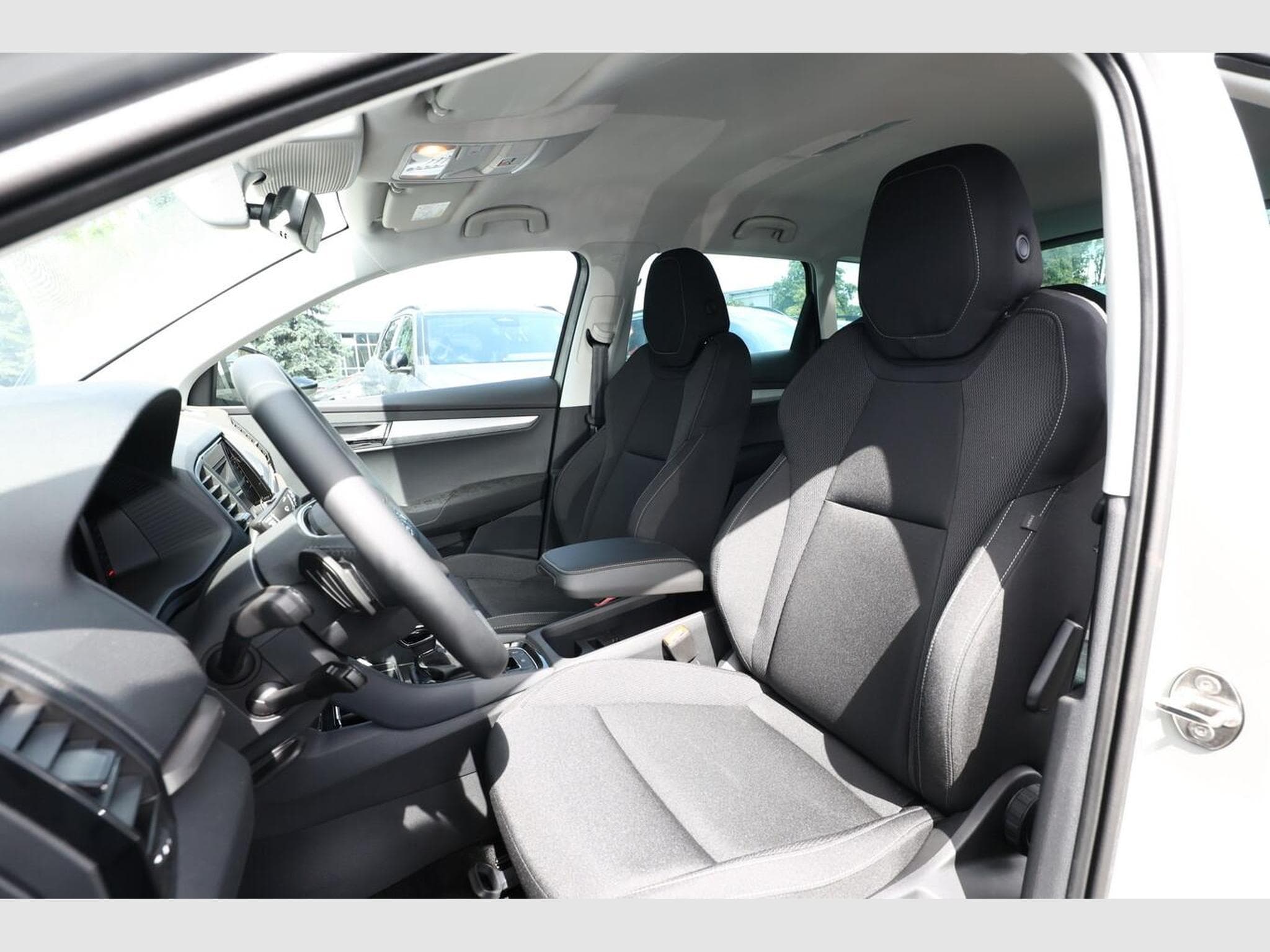 Skoda Karoq Selection (2026) - Photo 6