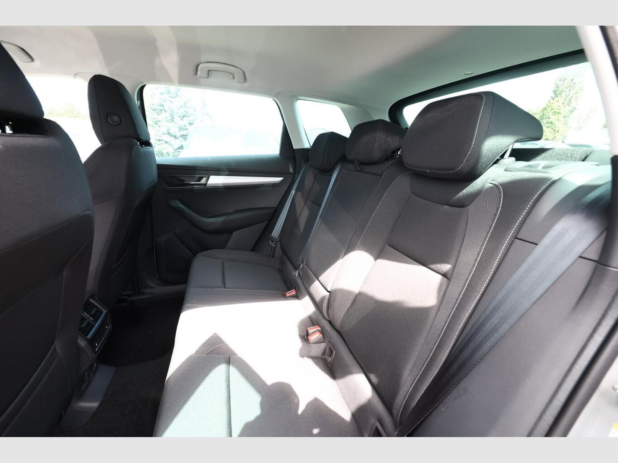 Skoda Karoq Selection (2026) - Photo 10