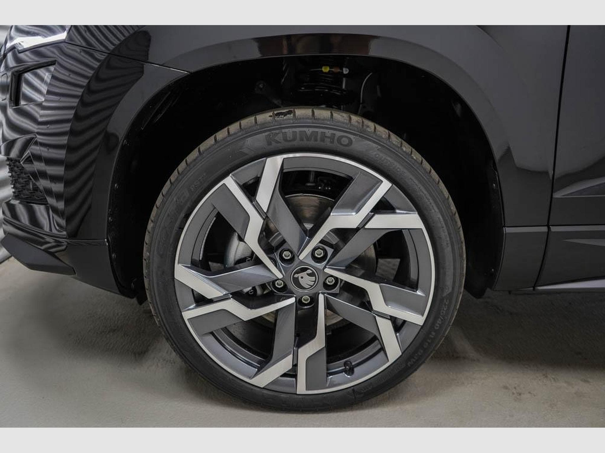 Skoda Karoq 1,5 TSI DSG (2026) - Photo 5