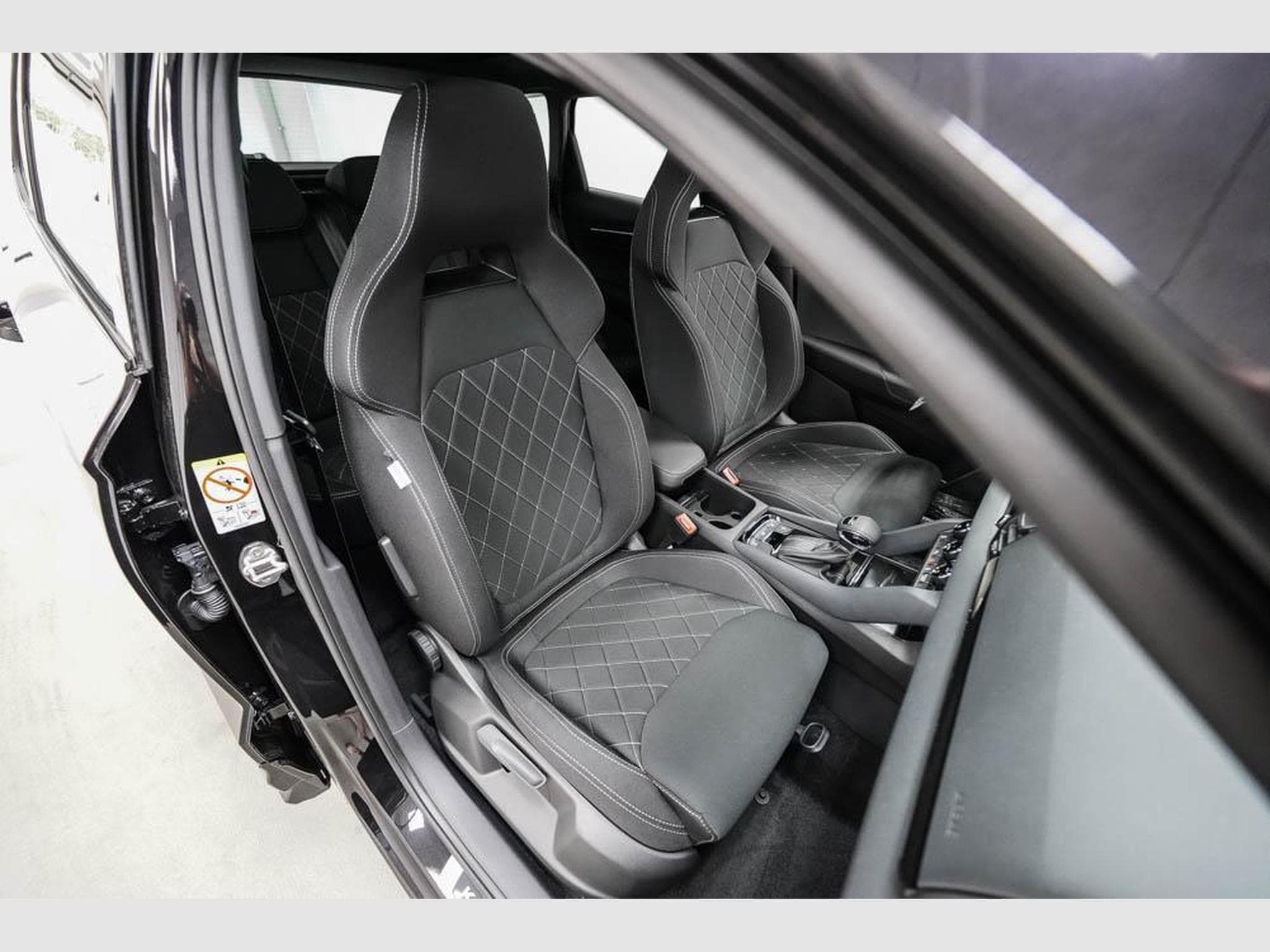 Skoda Karoq 1,5 TSI DSG (2026) - Photo 22