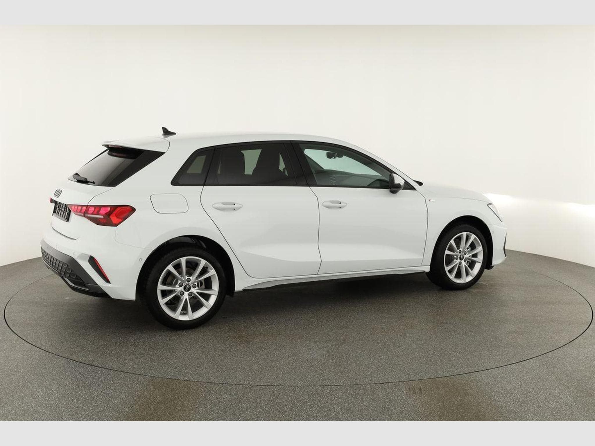 Audi A3 Sportback TFSI 110 kW S line (2026) - Photo 20