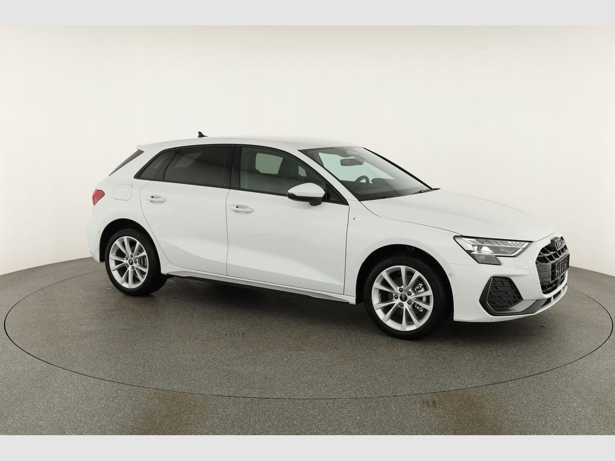 Audi A3 Sportback TFSI 110 kW S line (2026) - Photo 24