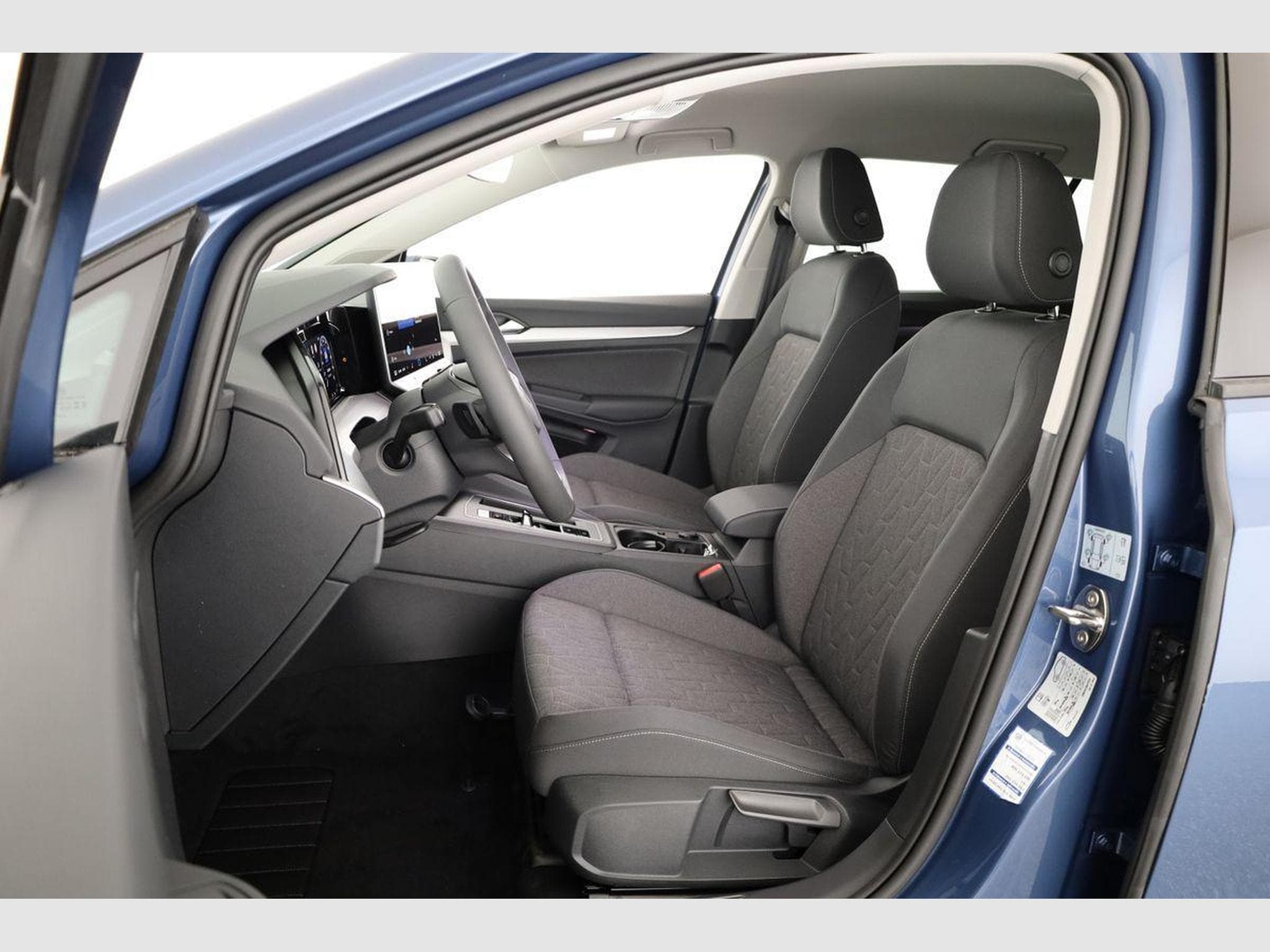 VW Golf Variant 1.5 eTSI 110 kW Life (2026) - Photo 9