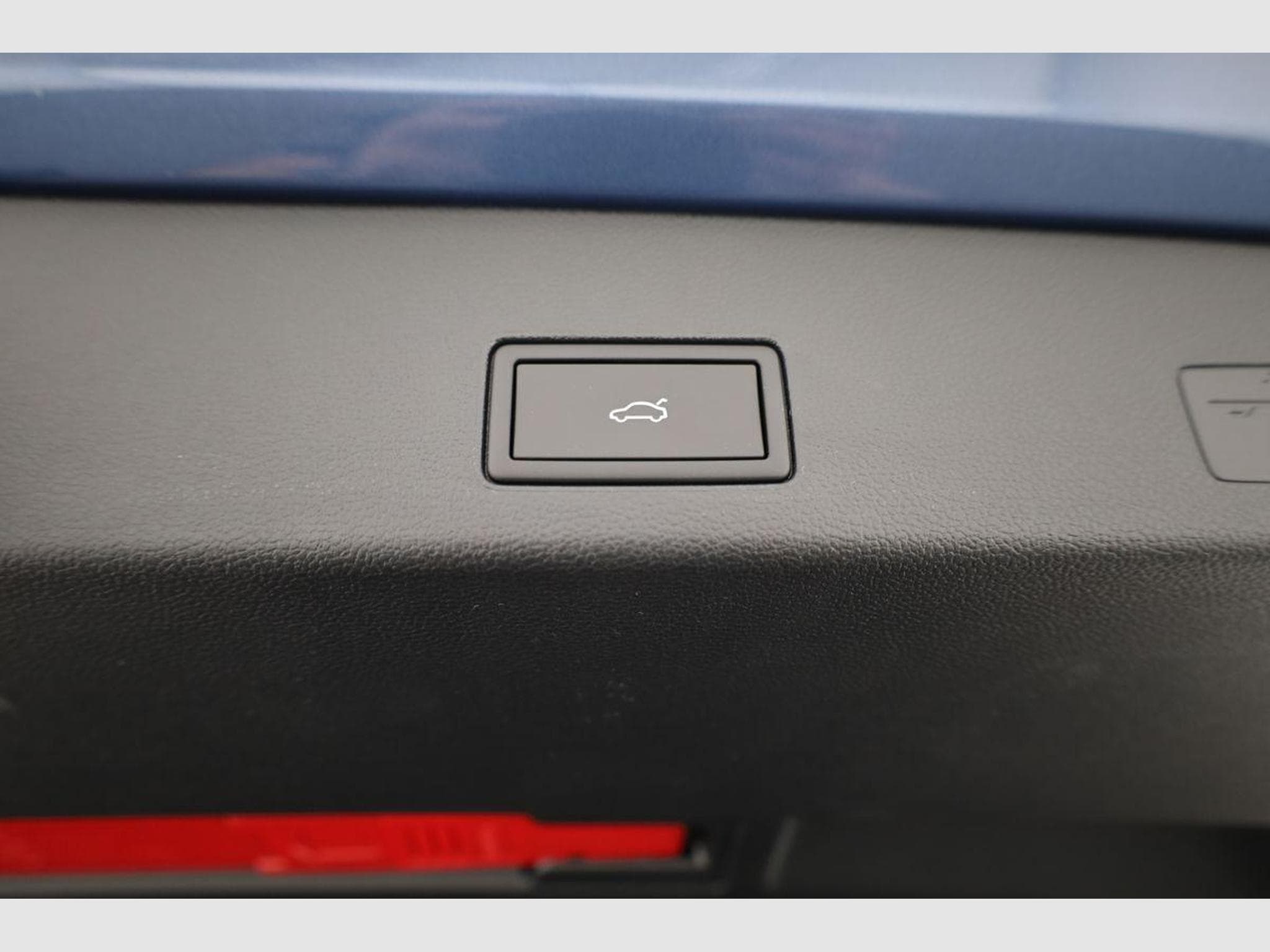 VW Golf Variant 1.5 eTSI 110 kW Life (2026) - Photo 14