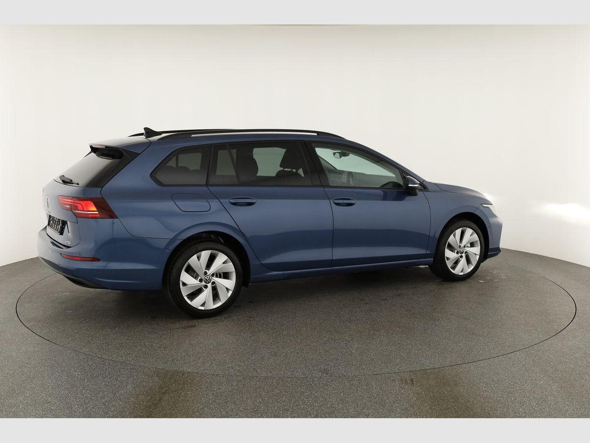 VW Golf Variant 1.5 eTSI 110 kW Life (2026) - Photo 20
