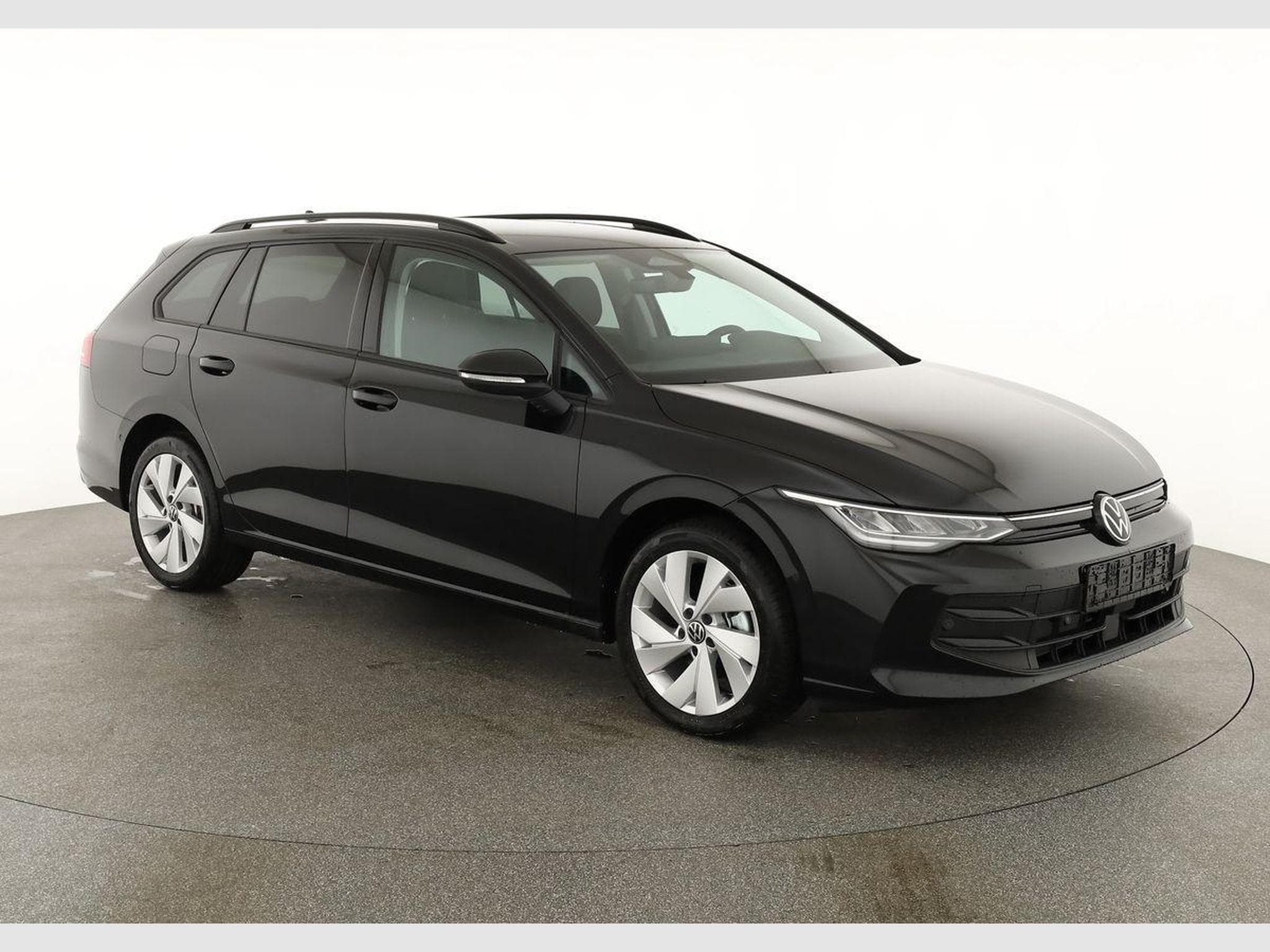 VW Golf Variant 1.5 eTSI 110 kW Life (2026) - Photo 1