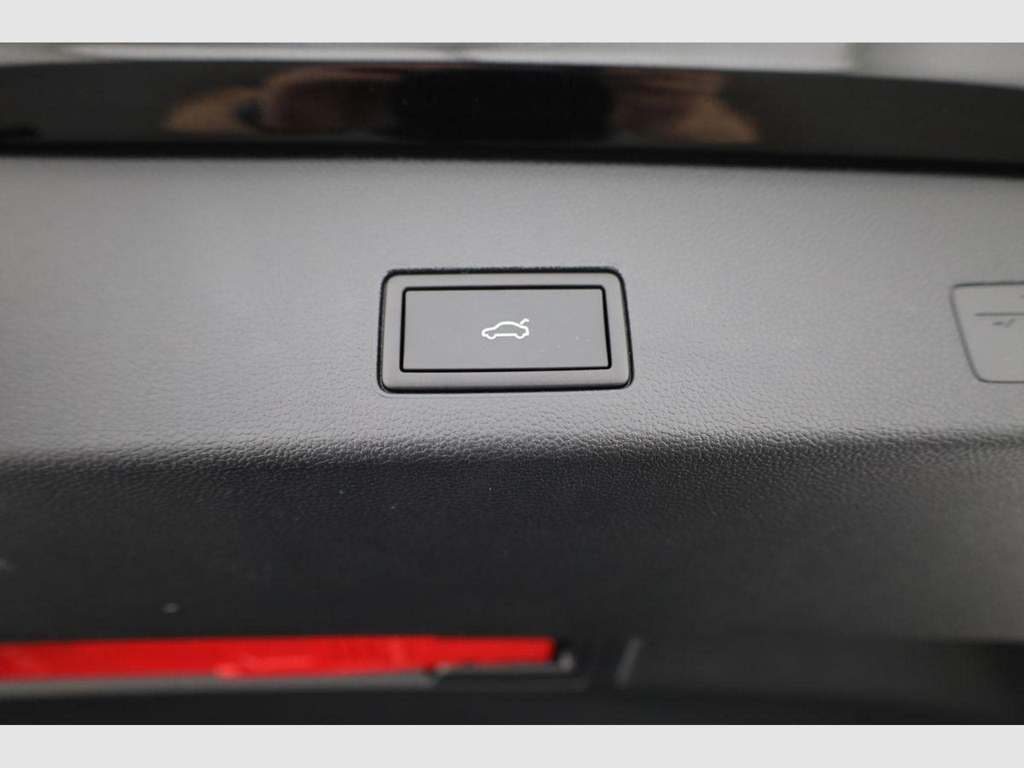 VW Golf Variant 1.5 eTSI 110 kW Life (2026) - Photo 14