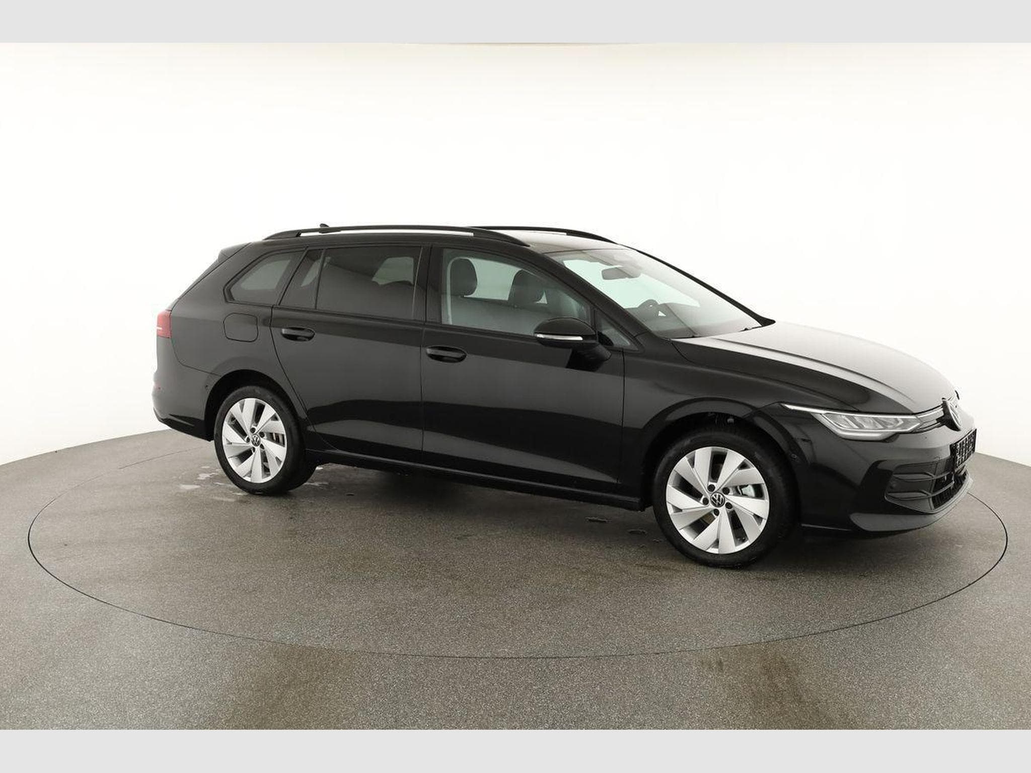 VW Golf Variant 1.5 eTSI 110 kW Life (2026) - Photo 24