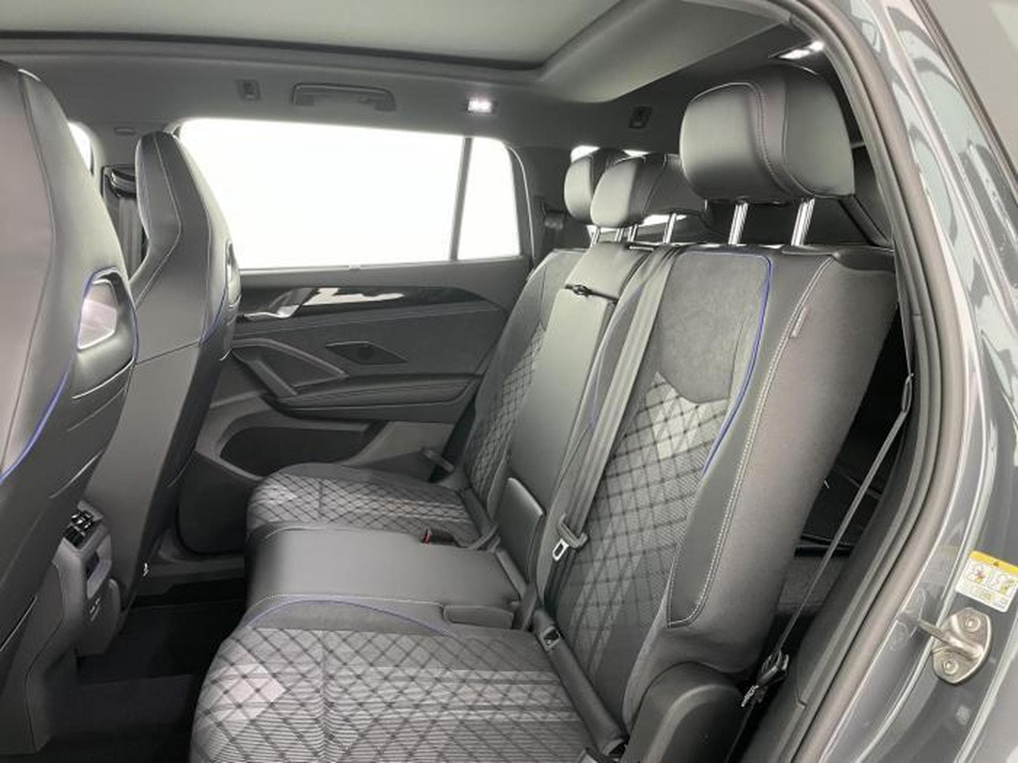 VW Tayron New Edition R-Line (2025) - Photo 13