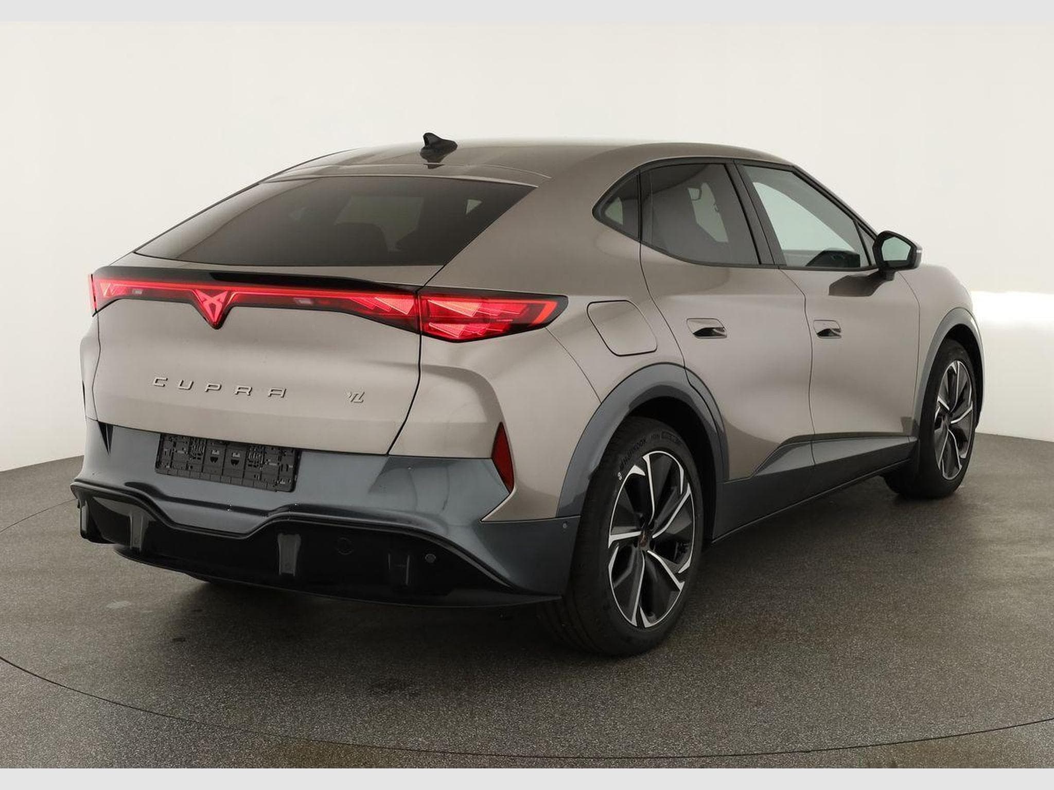 Cupra Tavascan 250 kW 4Drive VZ (2026) - Photo 2