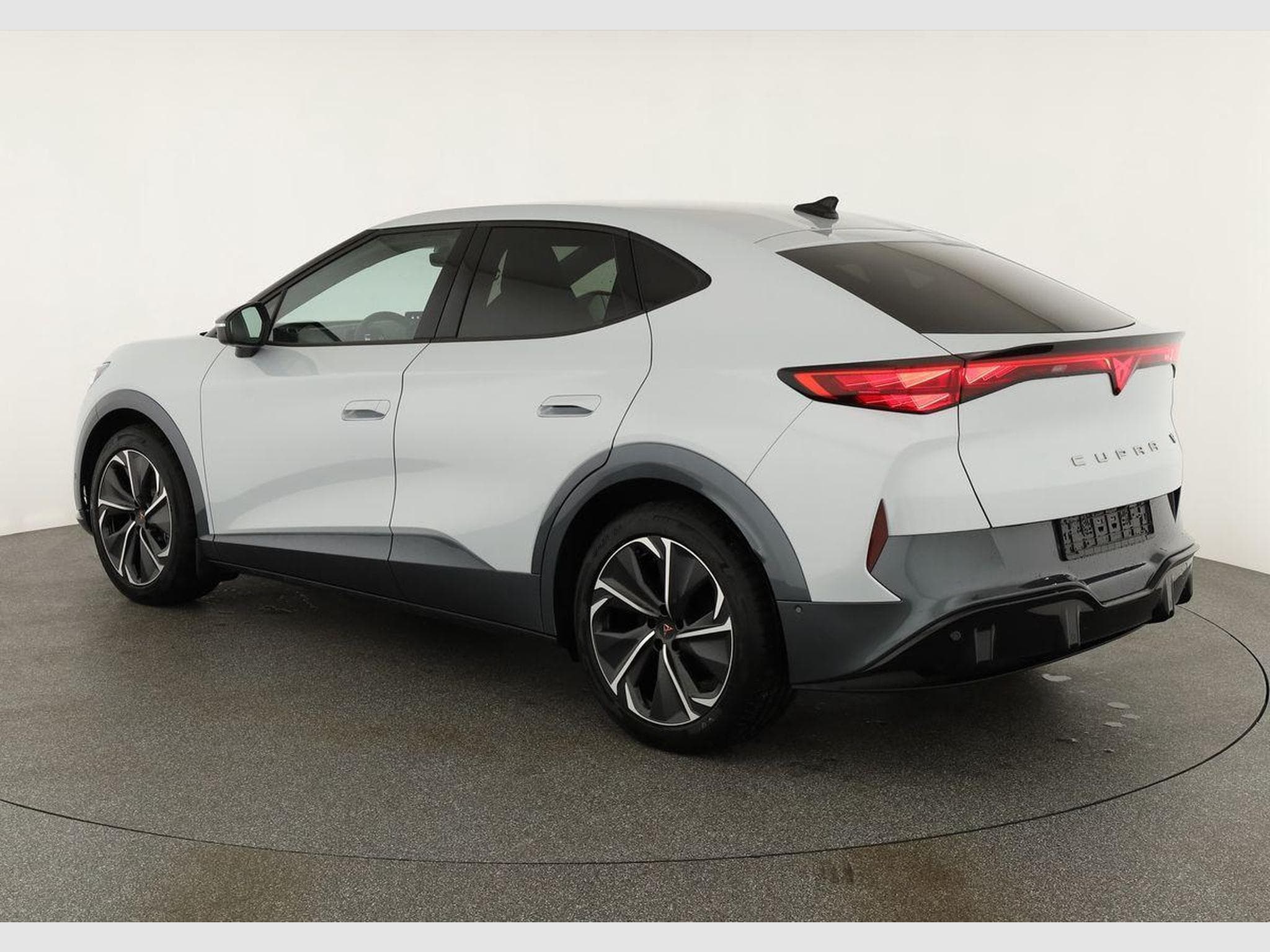 Cupra Tavascan 250 kW 4Drive VZ (2026) - Photo 3
