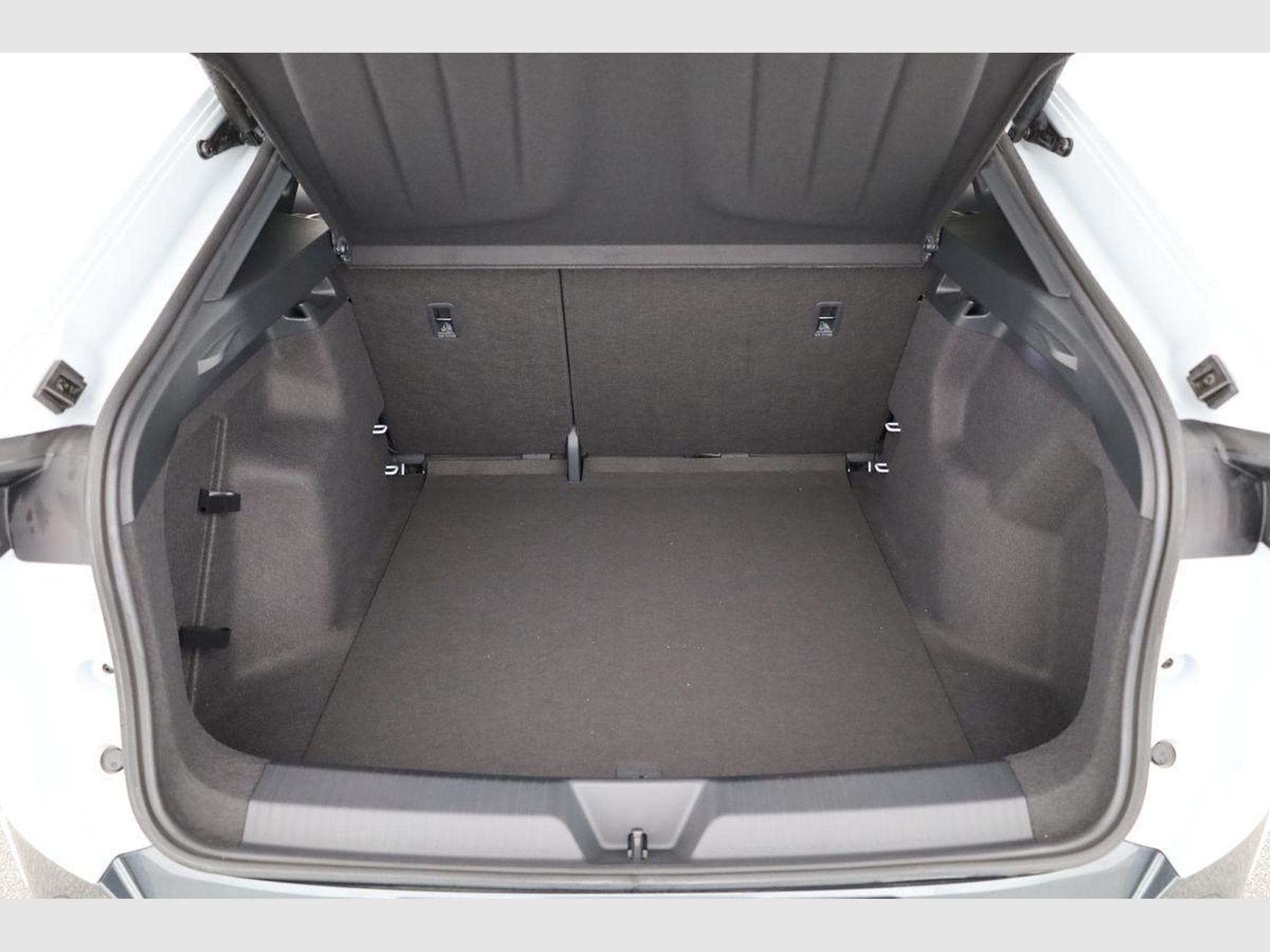 Cupra Tavascan 250 kW 4Drive VZ (2026) - Photo 11