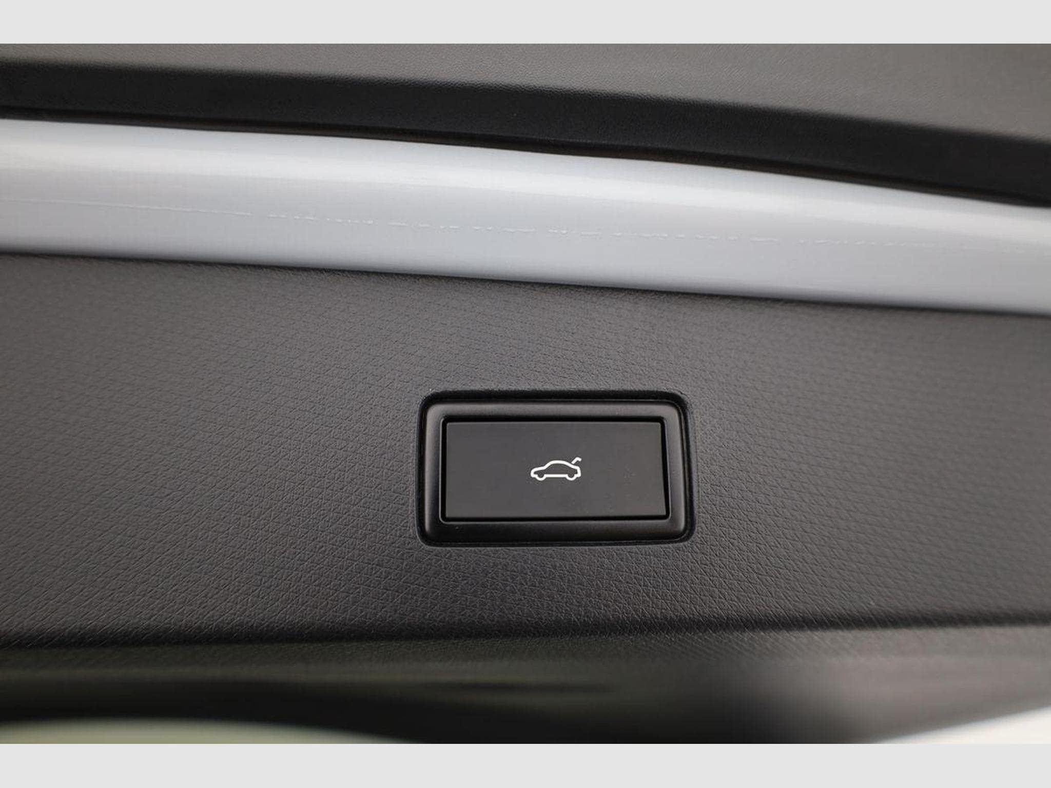 Cupra Tavascan 250 kW 4Drive VZ (2026) - Photo 12
