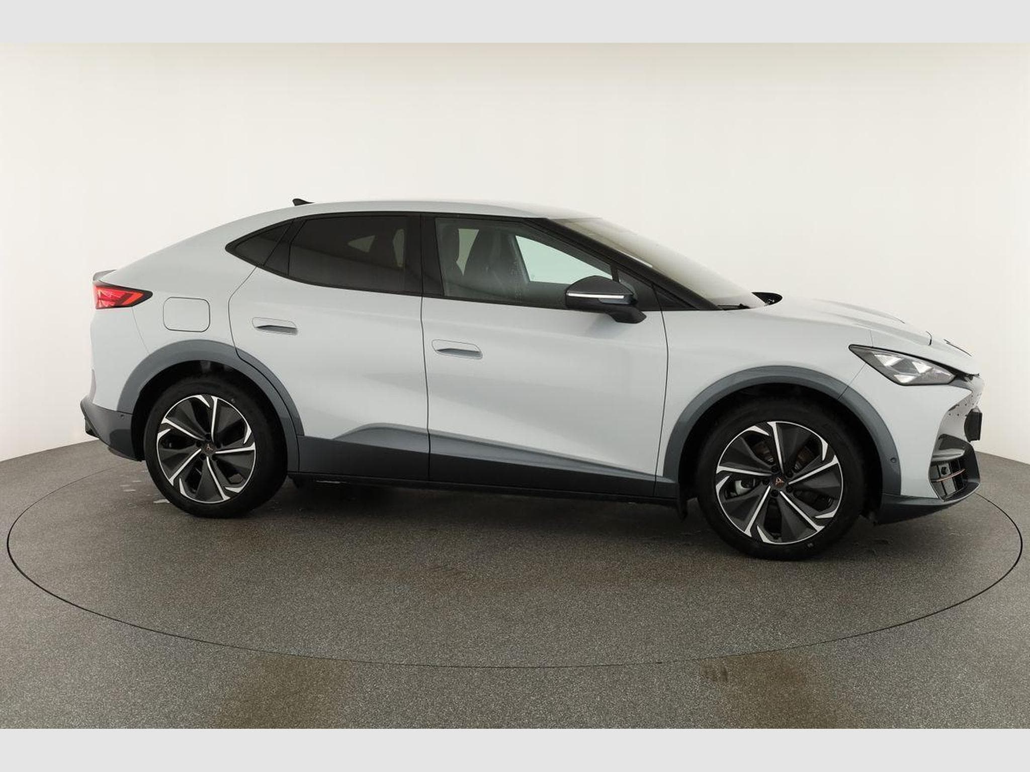 Cupra Tavascan 250 kW 4Drive VZ (2026) - Photo 21