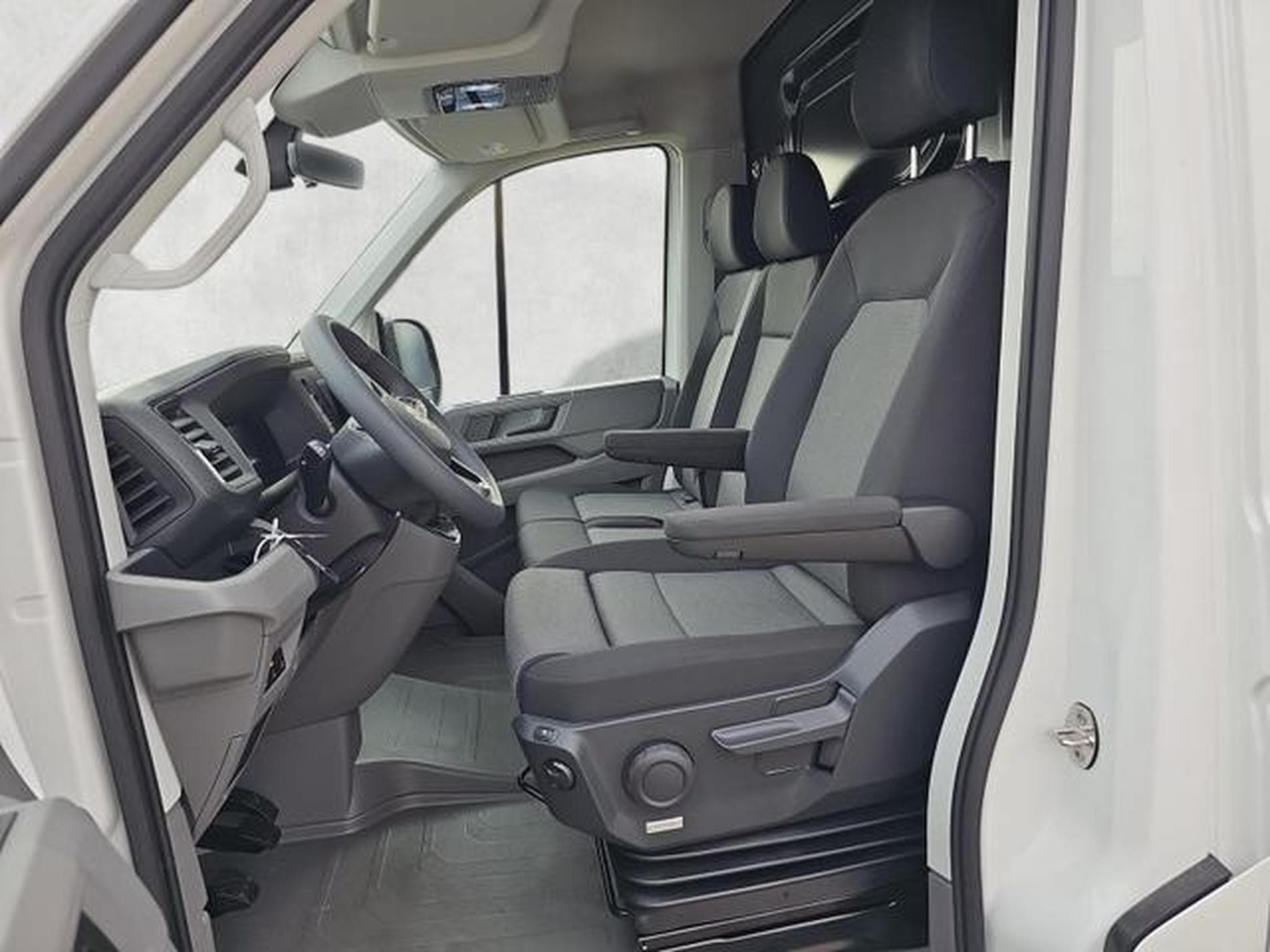 VW Crafter 30 mittellang FWD (2026) - Photo 9