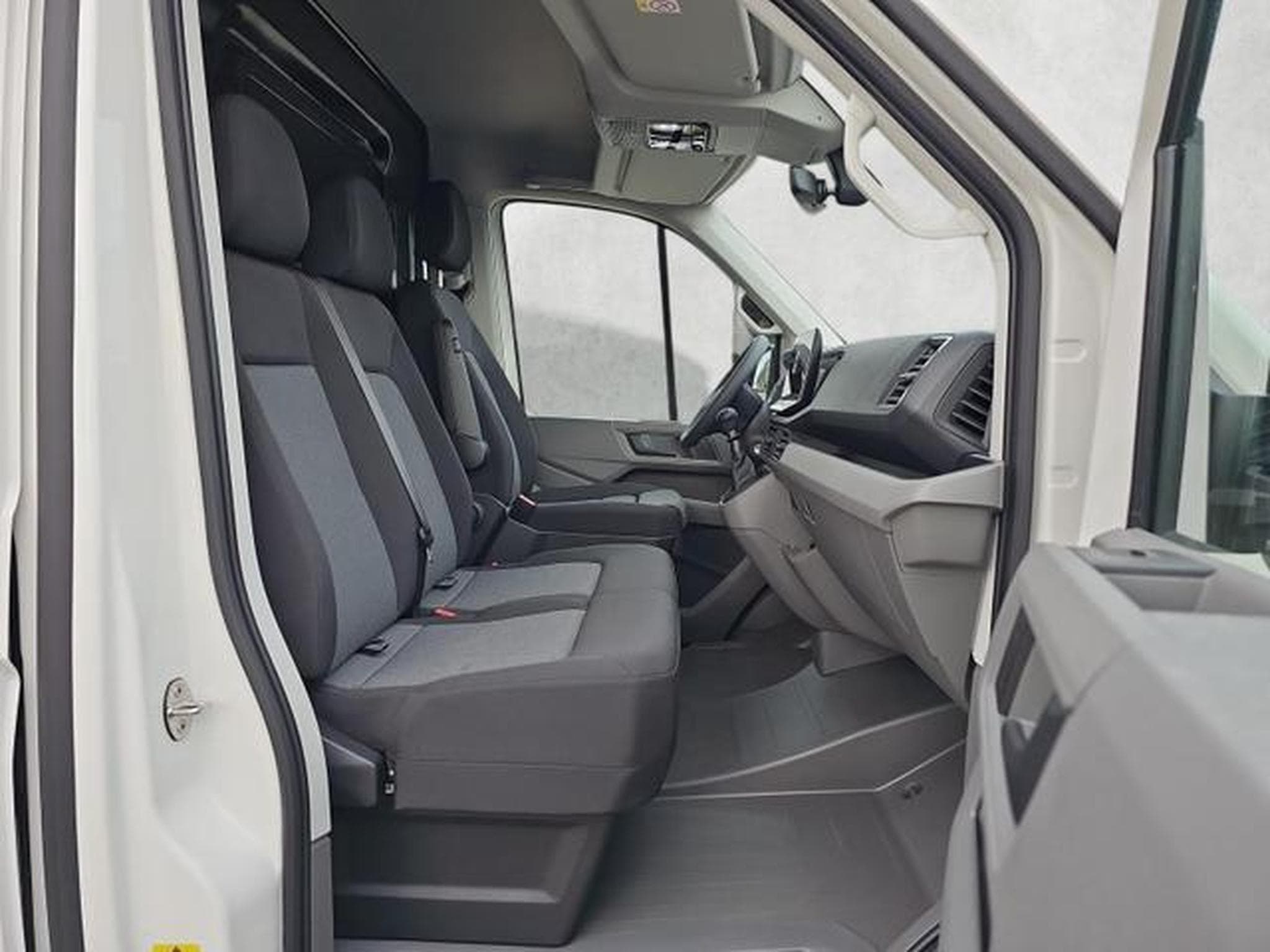 VW Crafter 30 mittellang FWD (2026) - Photo 10