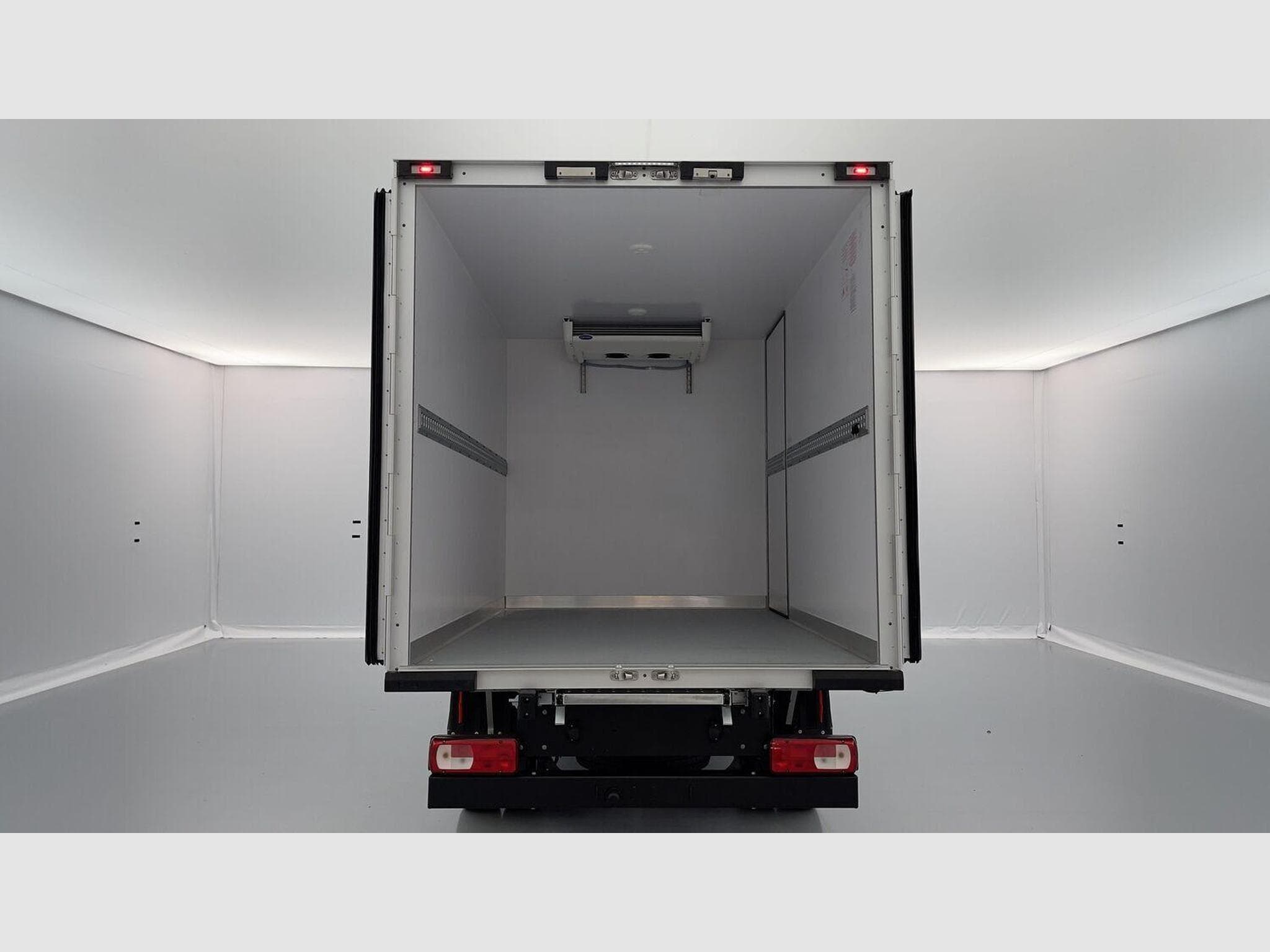 VW Crafter Business CC 35 L3 RJ Frigo Lamberet (2025) - Photo 9