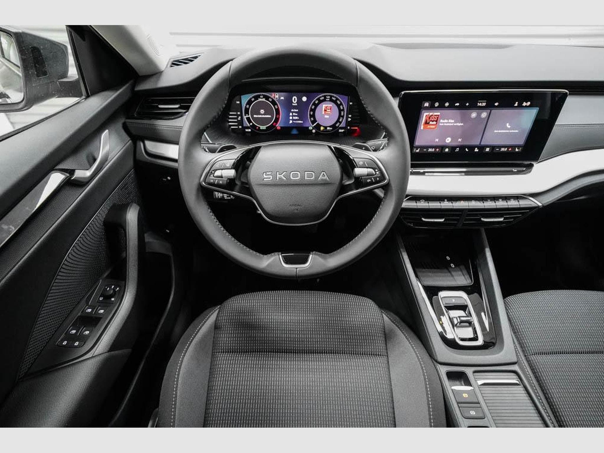 Skoda Octavia Kombi 1,5 TSI (2026) - Foto 8