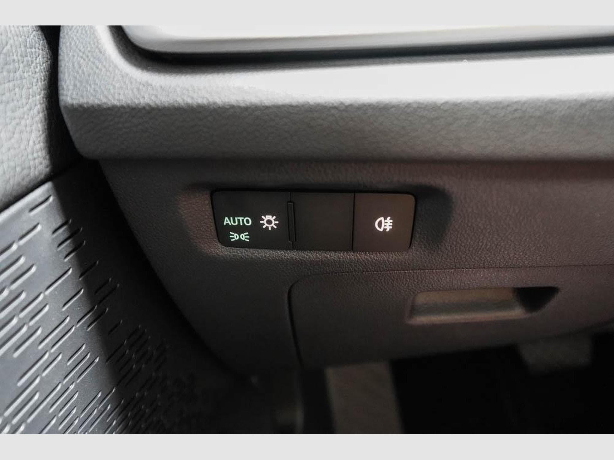 Skoda Octavia Kombi 1,5 TSI (2026) - Foto 11