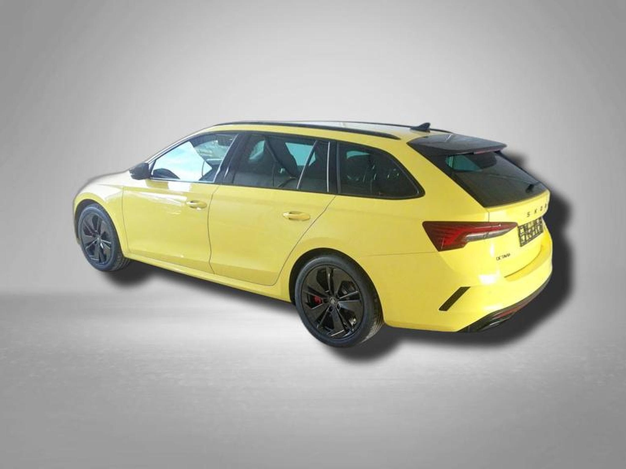 Skoda Octavia RS 2.0 TSI 7-Gang-DSG (2026) - Photo 2