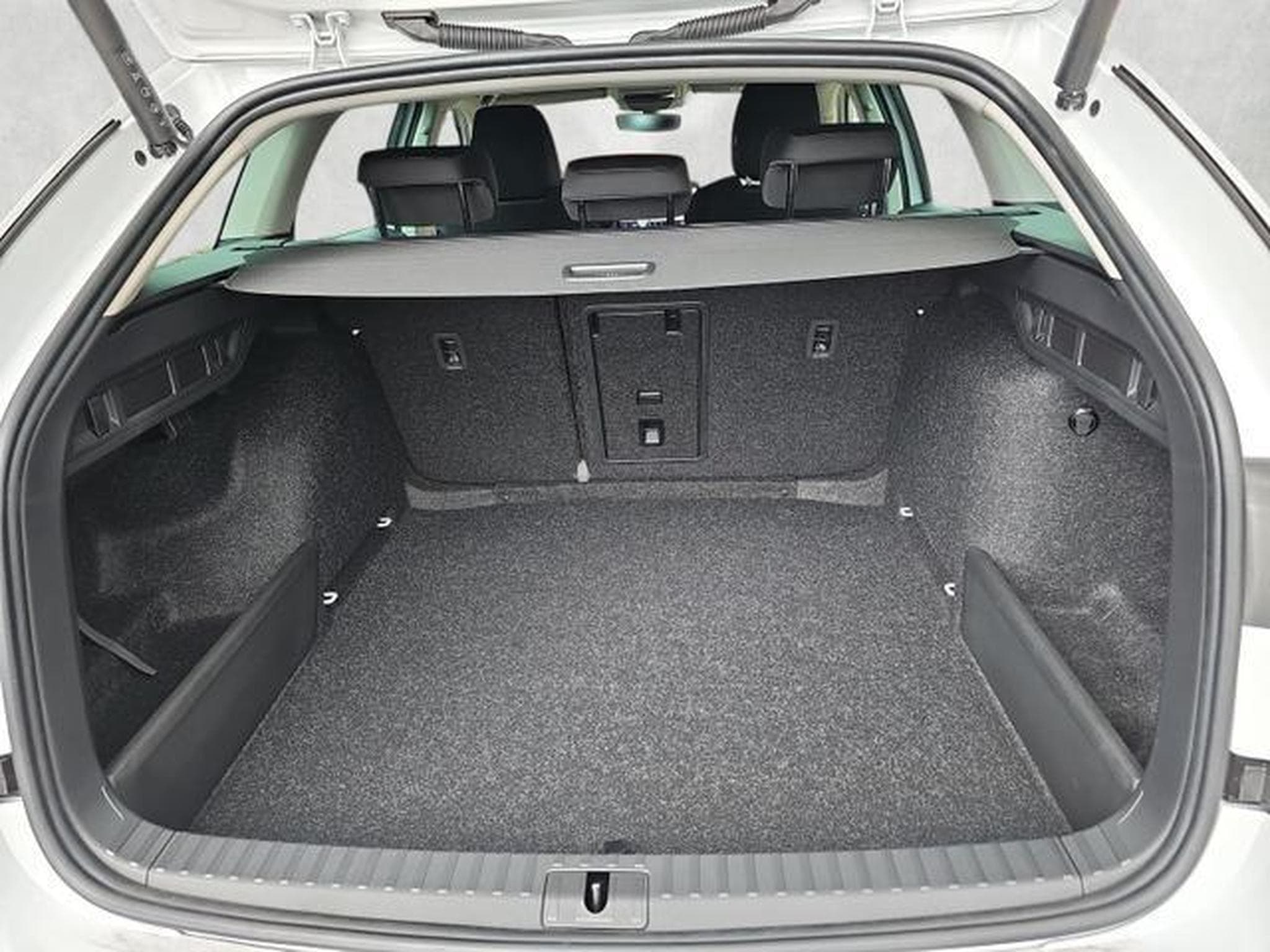 Skoda Octavia 2.0 TDI 110 kW Selection (2026) - Photo 14
