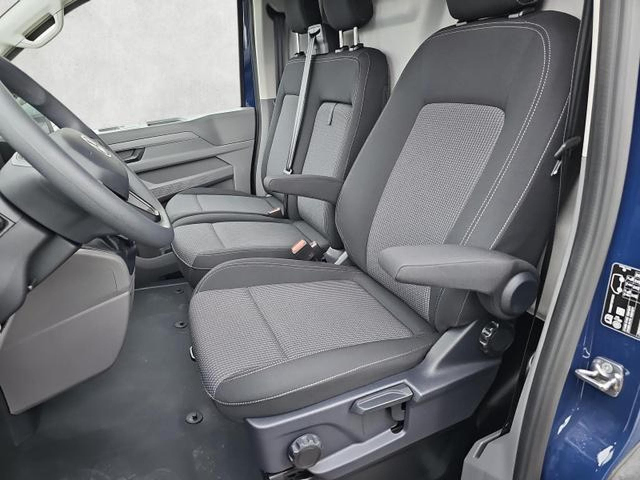 VW T7 2.0 TDI 81 kW KR (2026) - Foto 9