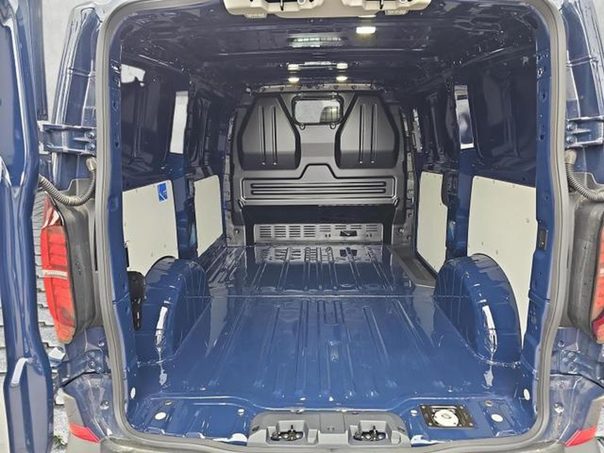 VW T7 2.0 TDI 81 kW KR (2026) - Foto 14