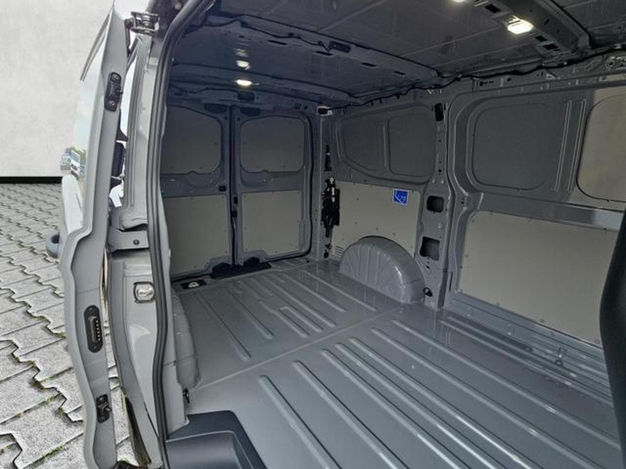 VW T7 2.0 TDI 81 kW KR (2026) - Foto 13