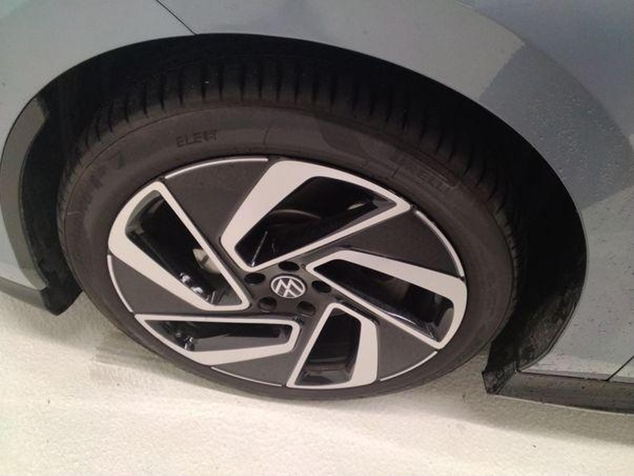 VW ID.7 Pro (2025) - Foto 16