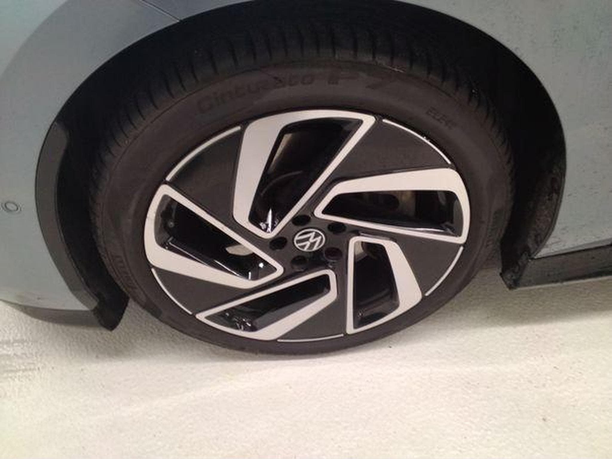VW ID.7 Pro (2025) - Foto 19
