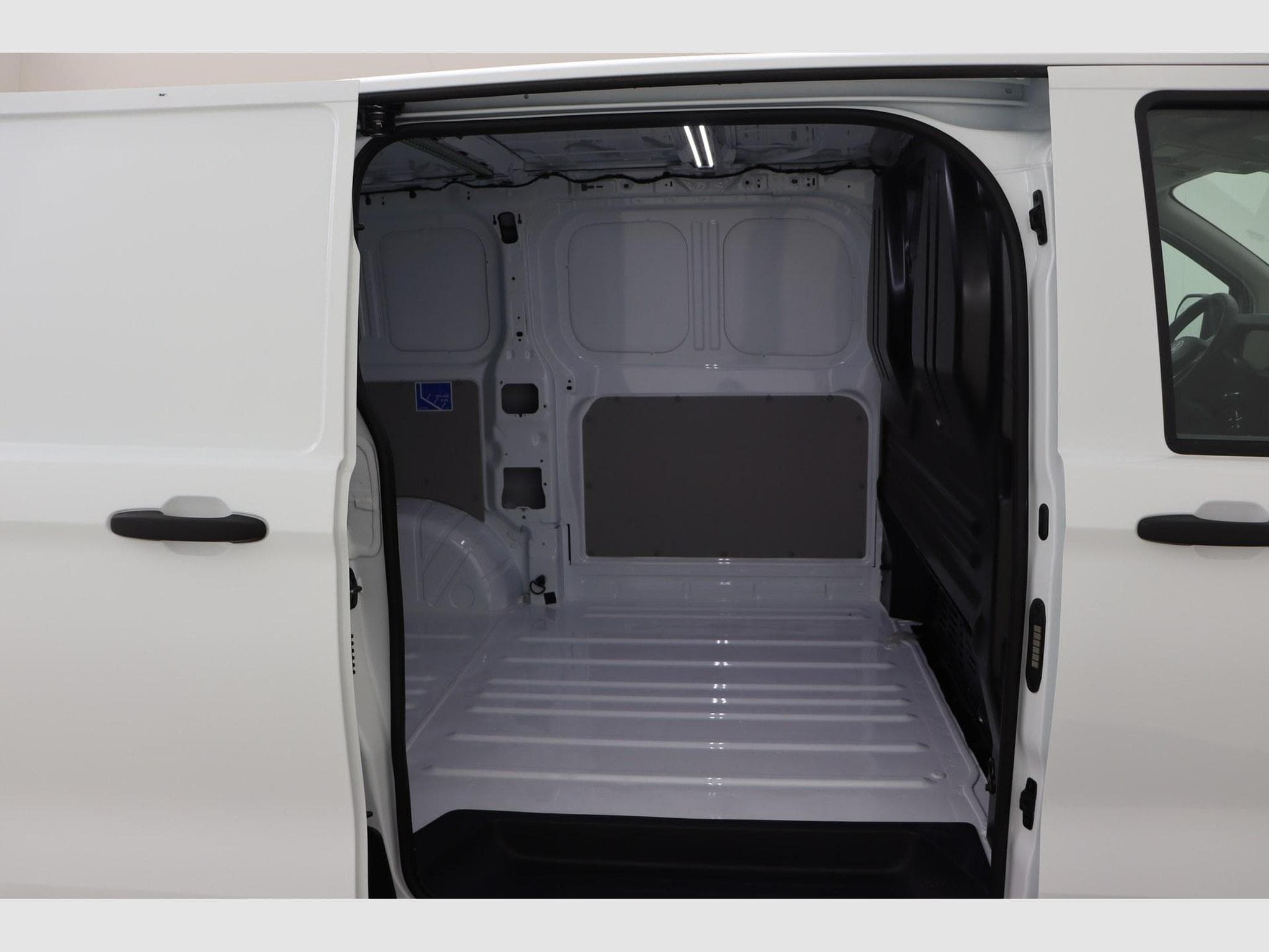 VW T5 Kastenwagen T7 Fourgon 3100 mm (2026) - Foto 13